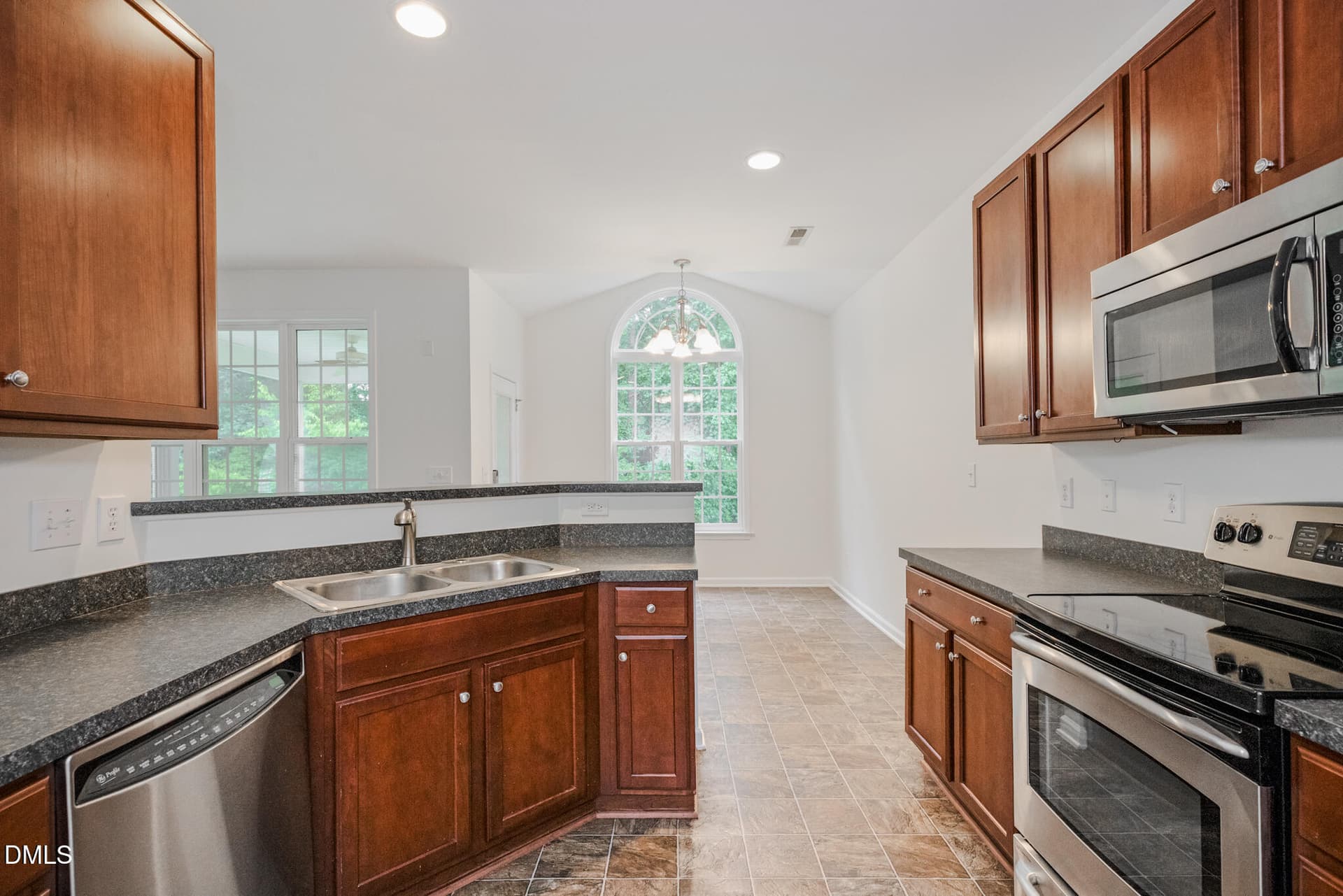 633 Woodson Drive, Clayton, NC 27527
