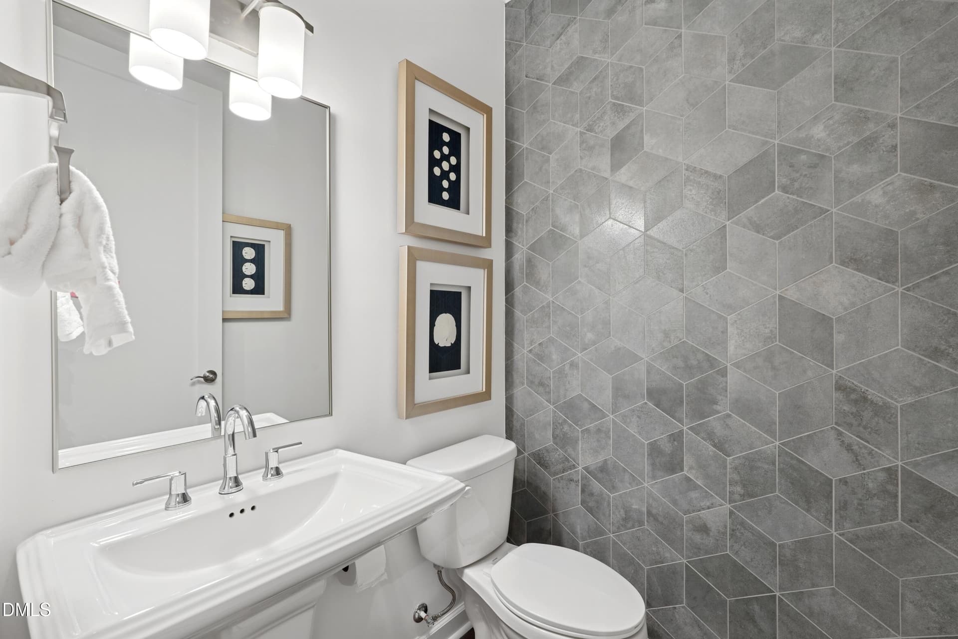 Altis_Poplar Ridge Model_Powder Room_7.1 - 159 Pebble Creek Trail, Fuquay Varina, NC 27526