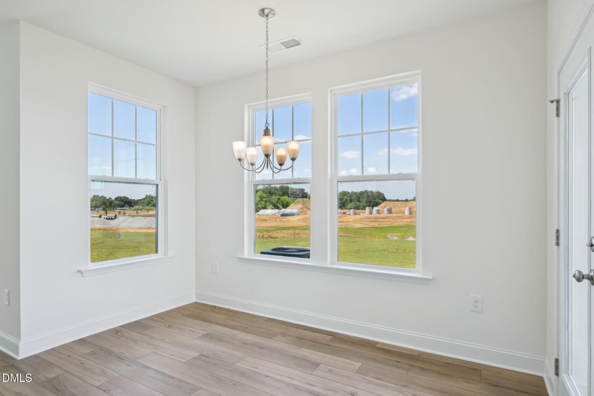 11-web-or-mls-Willow Cameron Wy-3004-009 - 1504 Briar Brook Lane, Zebulon, NC 27597