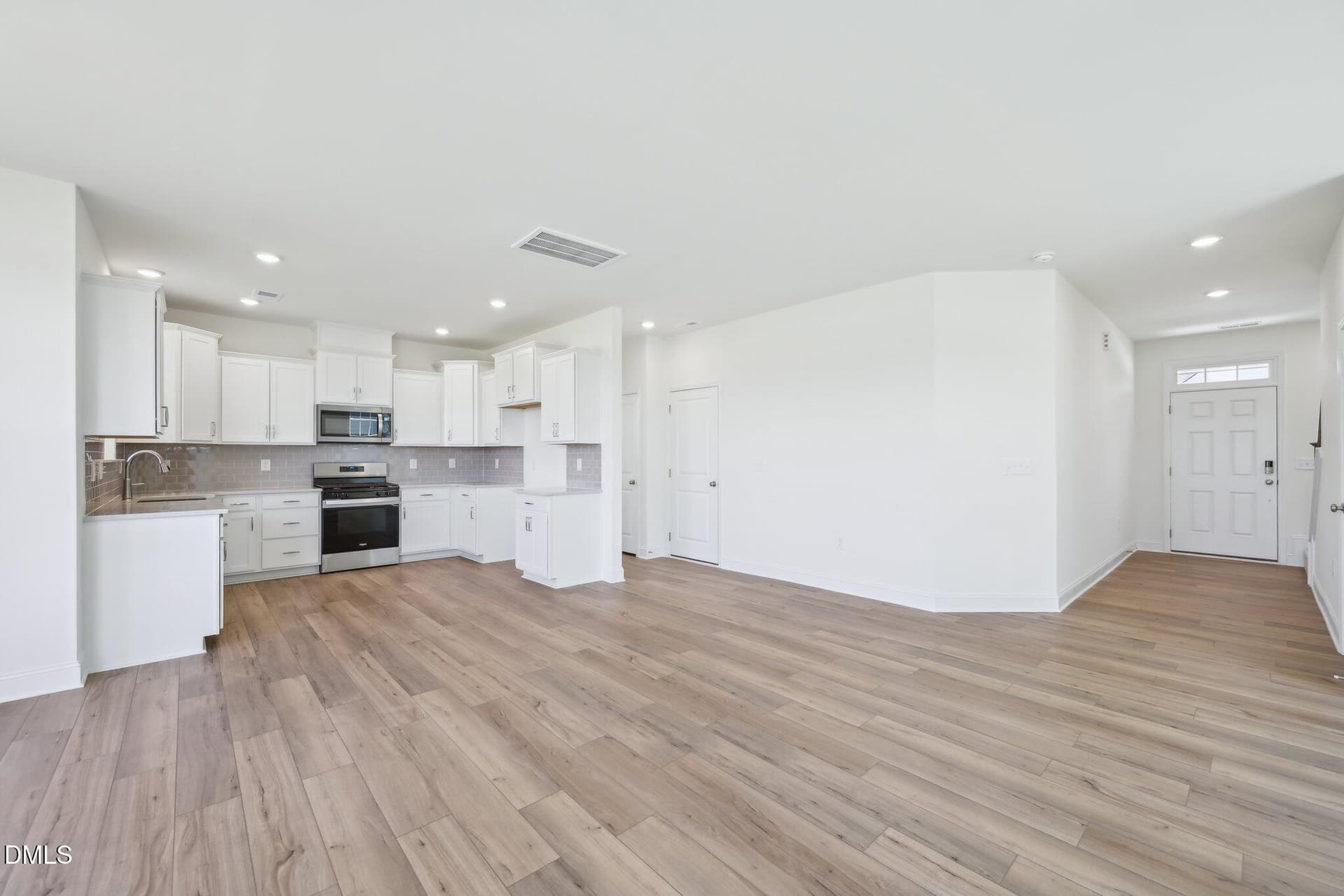 13-web-or-mls-Willow Cameron Wy-3004-011 - 1504 Briar Brook Lane, Zebulon, NC 27597