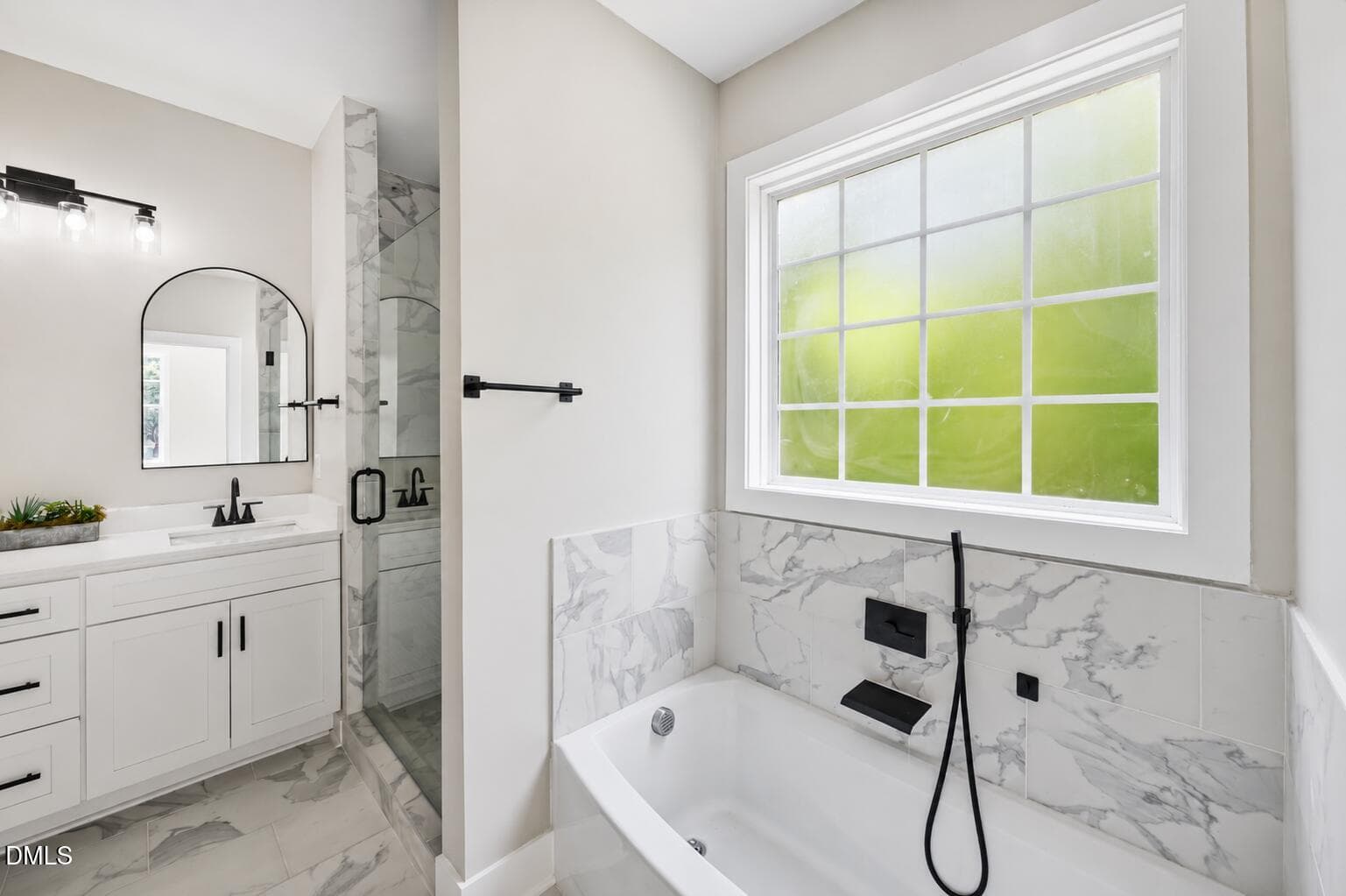 26roxboro-soaking-tub.png - 1109 Ridge Road, Roxboro, NC 27573