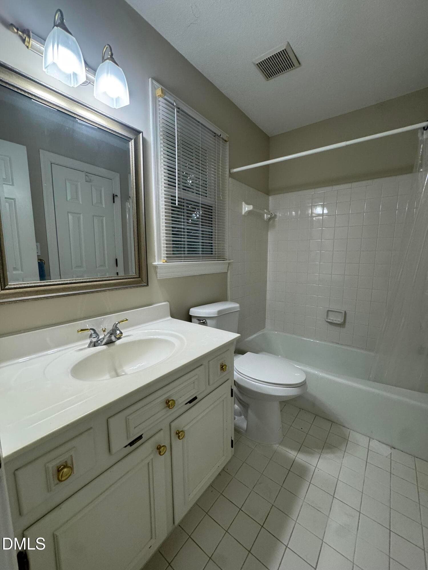 Upstairs Jack and Jill Bath - 2269 Brisbayne Circle, Raleigh, NC 27615, Raleigh