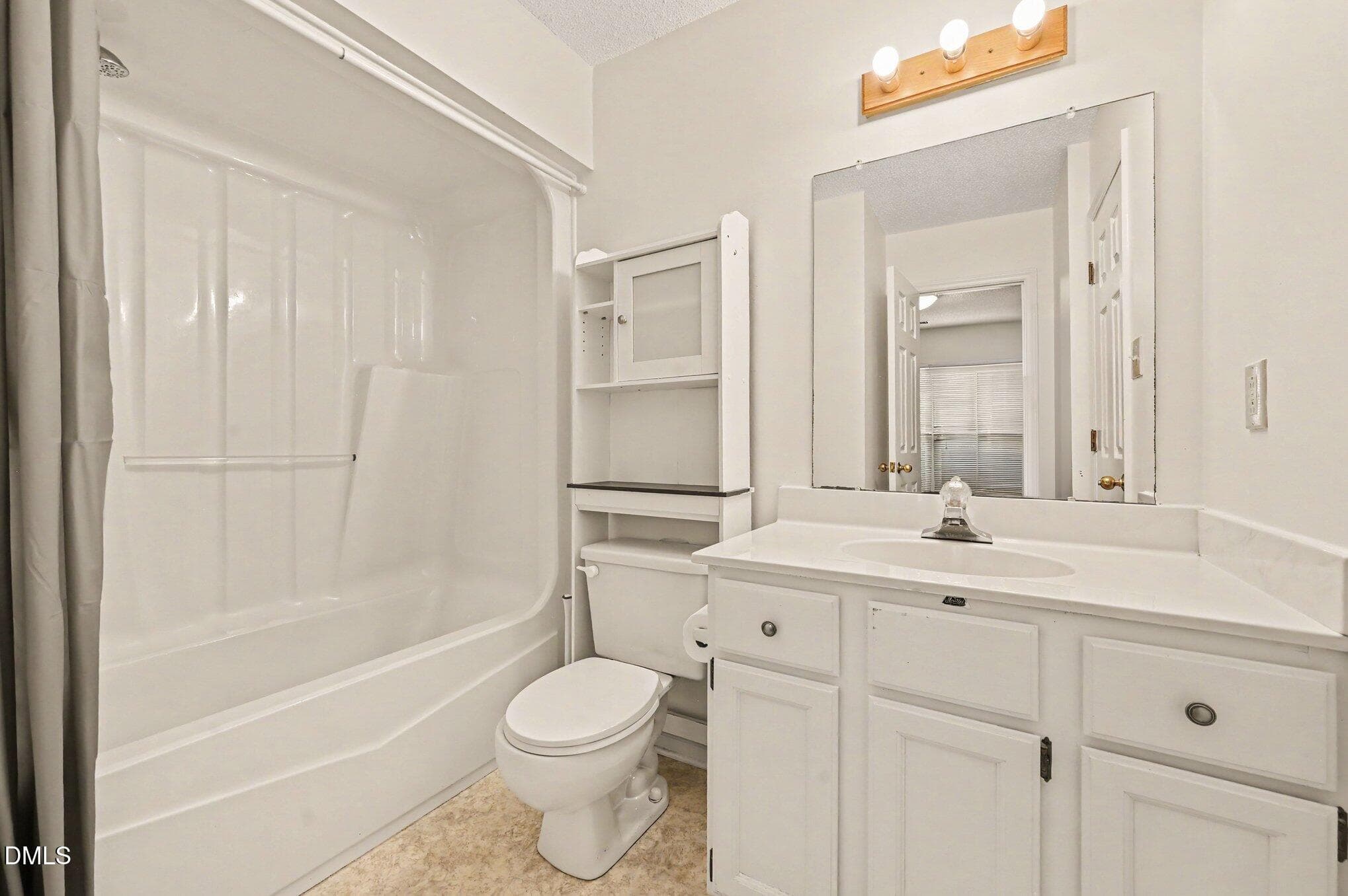 26ForestGreenMainLevelBath - 26 Forest Green Drive 26, Durham, NC 27705, Durham
