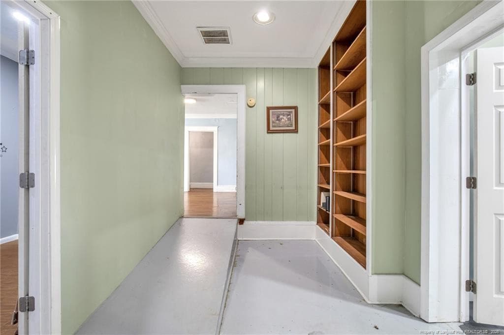 Foyer - 305 E 11th Street, Lumberton, NC 28358, Lumberton