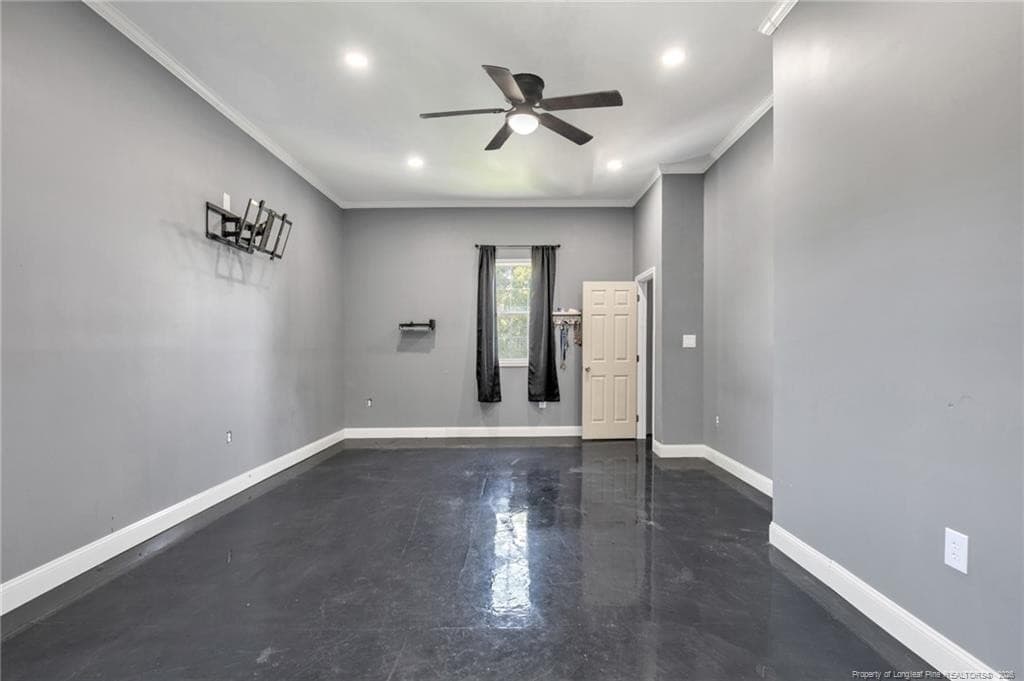 edroom Upstairs - 305 E 11th Street, Lumberton, NC 28358, Lumberton