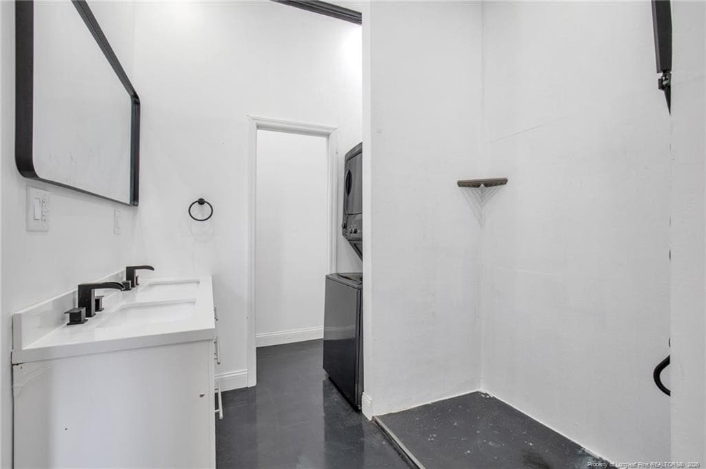 Bathroom Upstairs - 305 E 11th Street, Lumberton, NC 28358, Lumberton