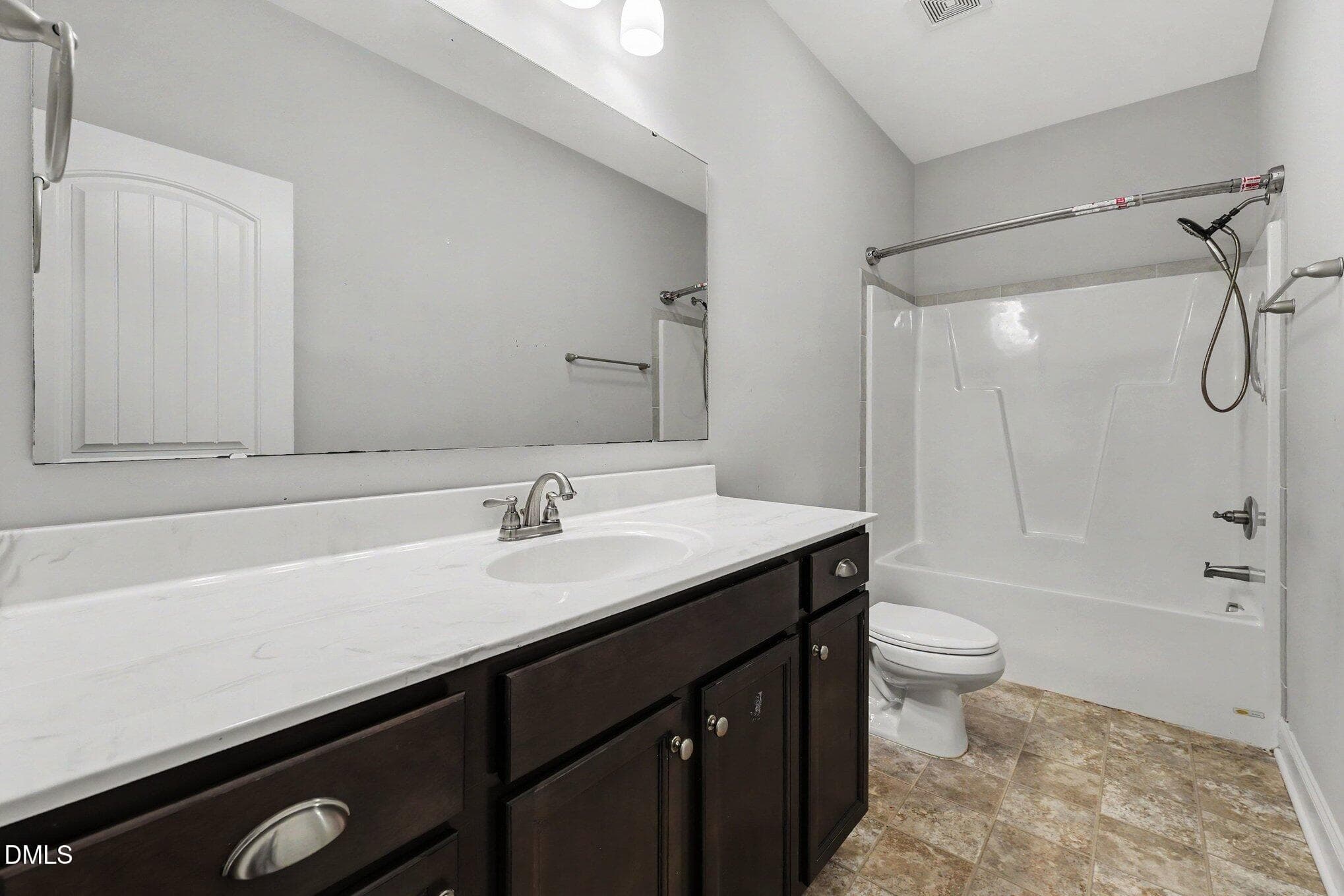 026_file_1753 - 3033 N Kilchattan Drive, Fayetteville, NC 28306, Fayetteville
