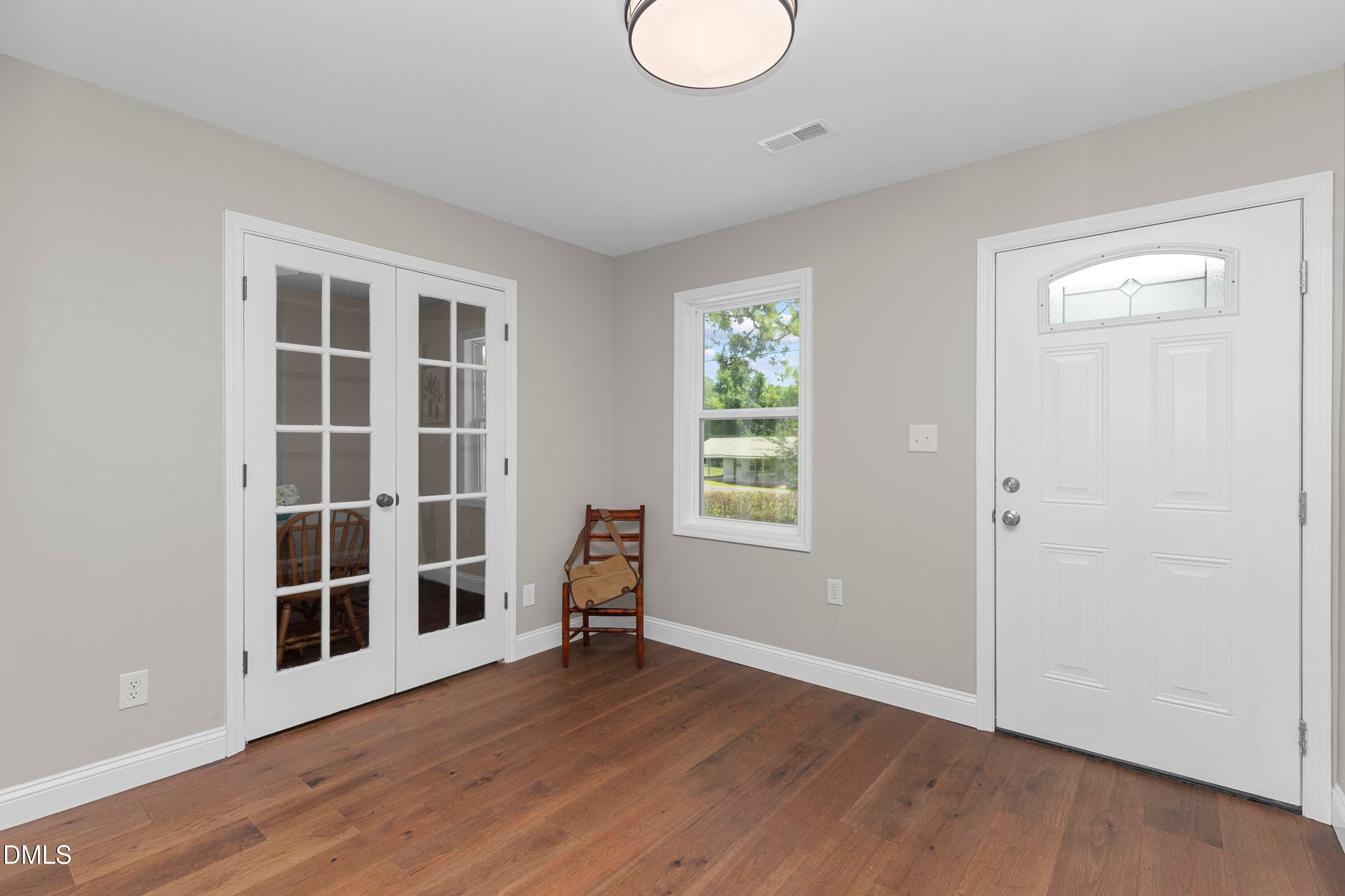 foyer - 644 Moores Chapel Road, Lillington, NC 27546