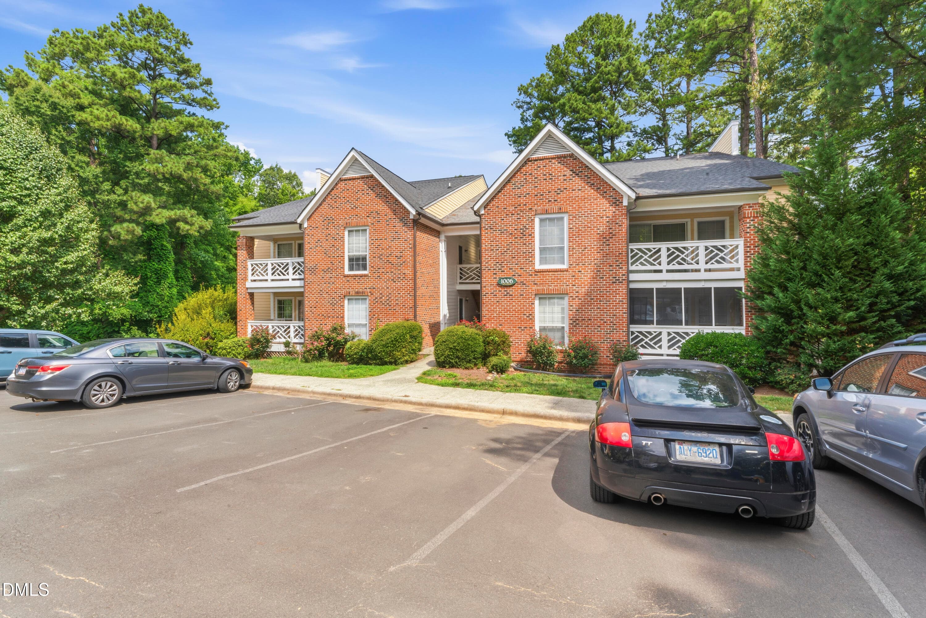photos_high_resolution_DSC01849 - 1006 Kingswood Drive J, Chapel Hill, NC 27517, Chapel Hill