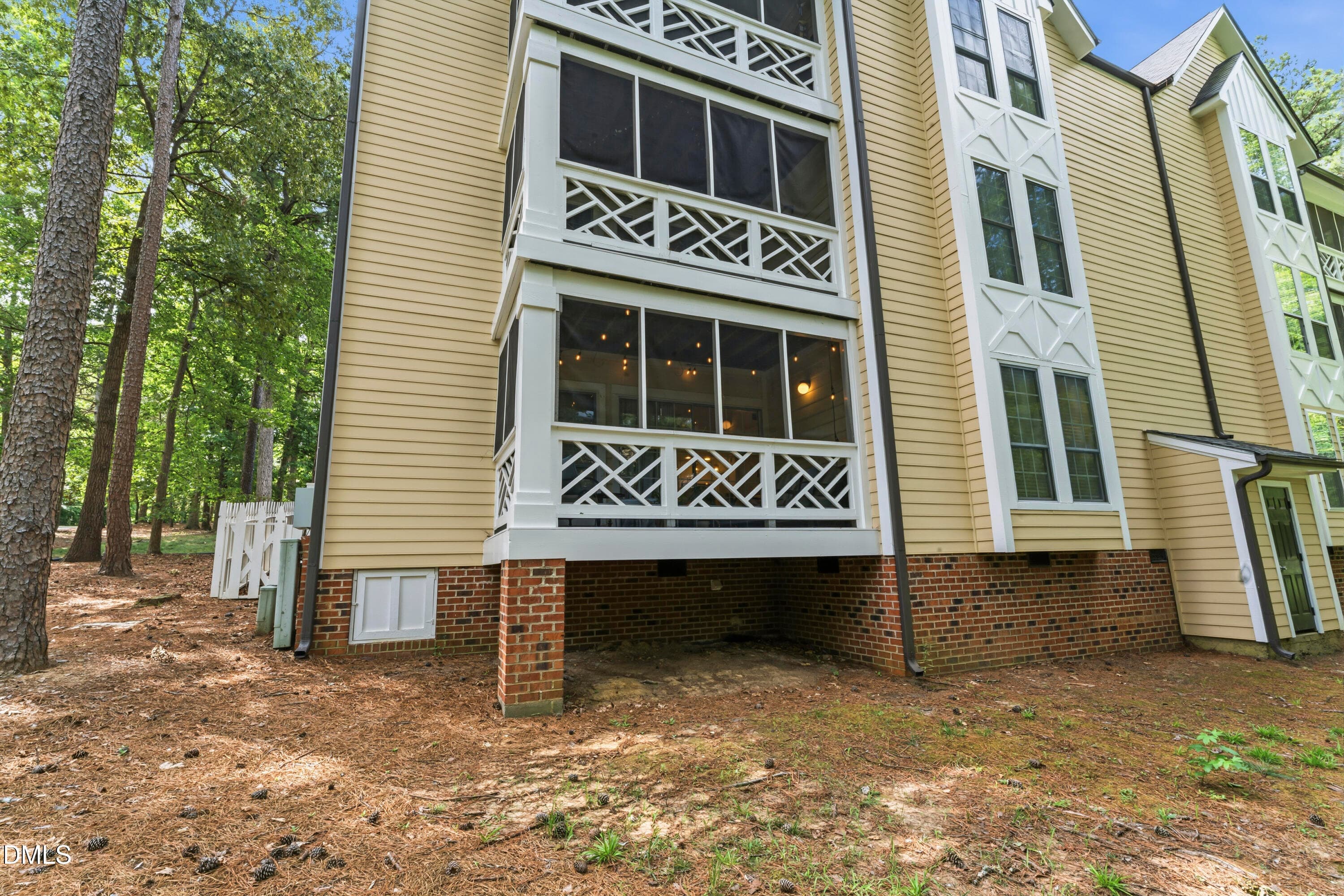 photos_high_resolution_DSC01834 - 1006 Kingswood Drive J, Chapel Hill, NC 27517, Chapel Hill