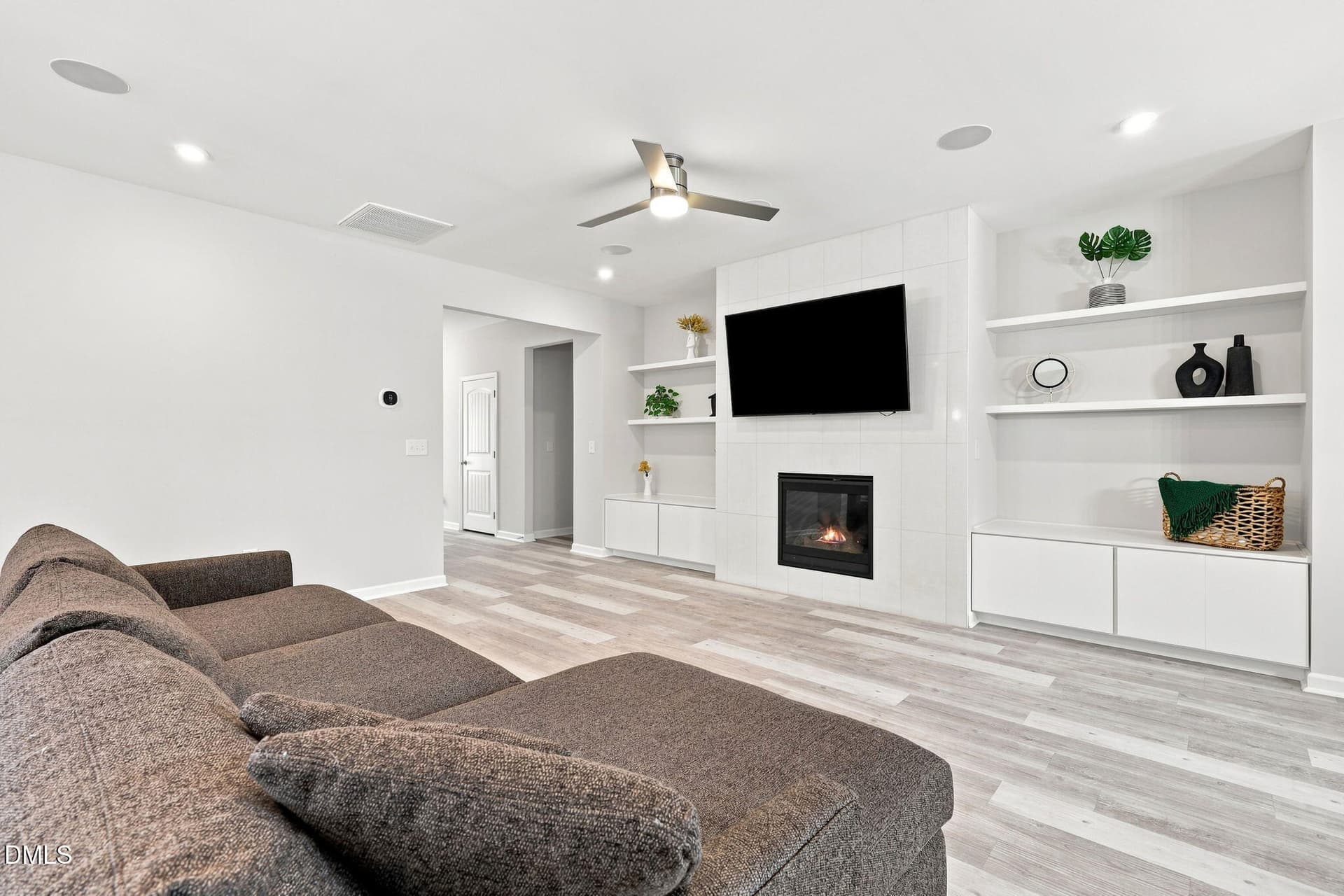 11 - 3912 Mendenhall Drive, Zebulon, NC 27597