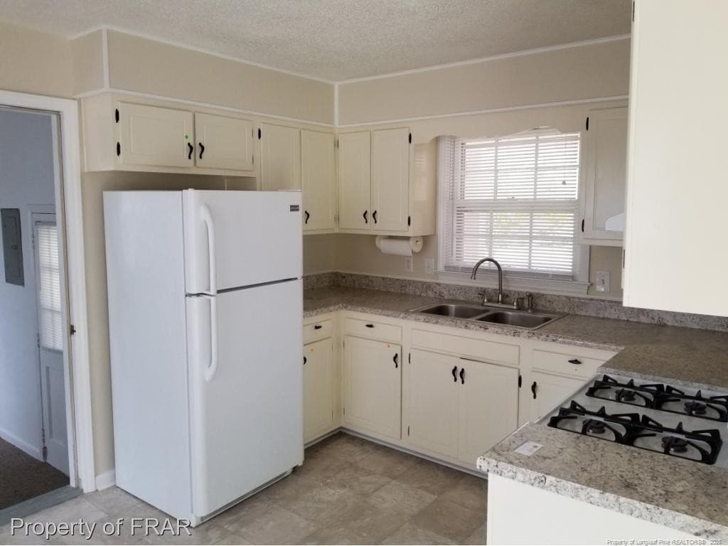 Photo 3 - 443 Shoreline Drive, Fayetteville, NC 28311, Fayetteville