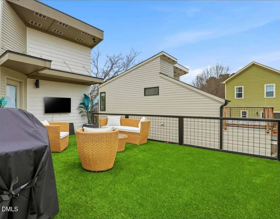 Yard - 504 Commonwealth Street, Durham, NC 27703, Durham