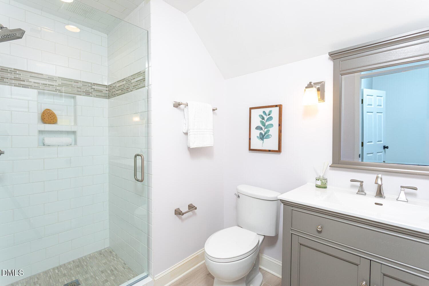 Full Bathroom - 8509 Towneley Place, Raleigh, NC 27615, Raleigh