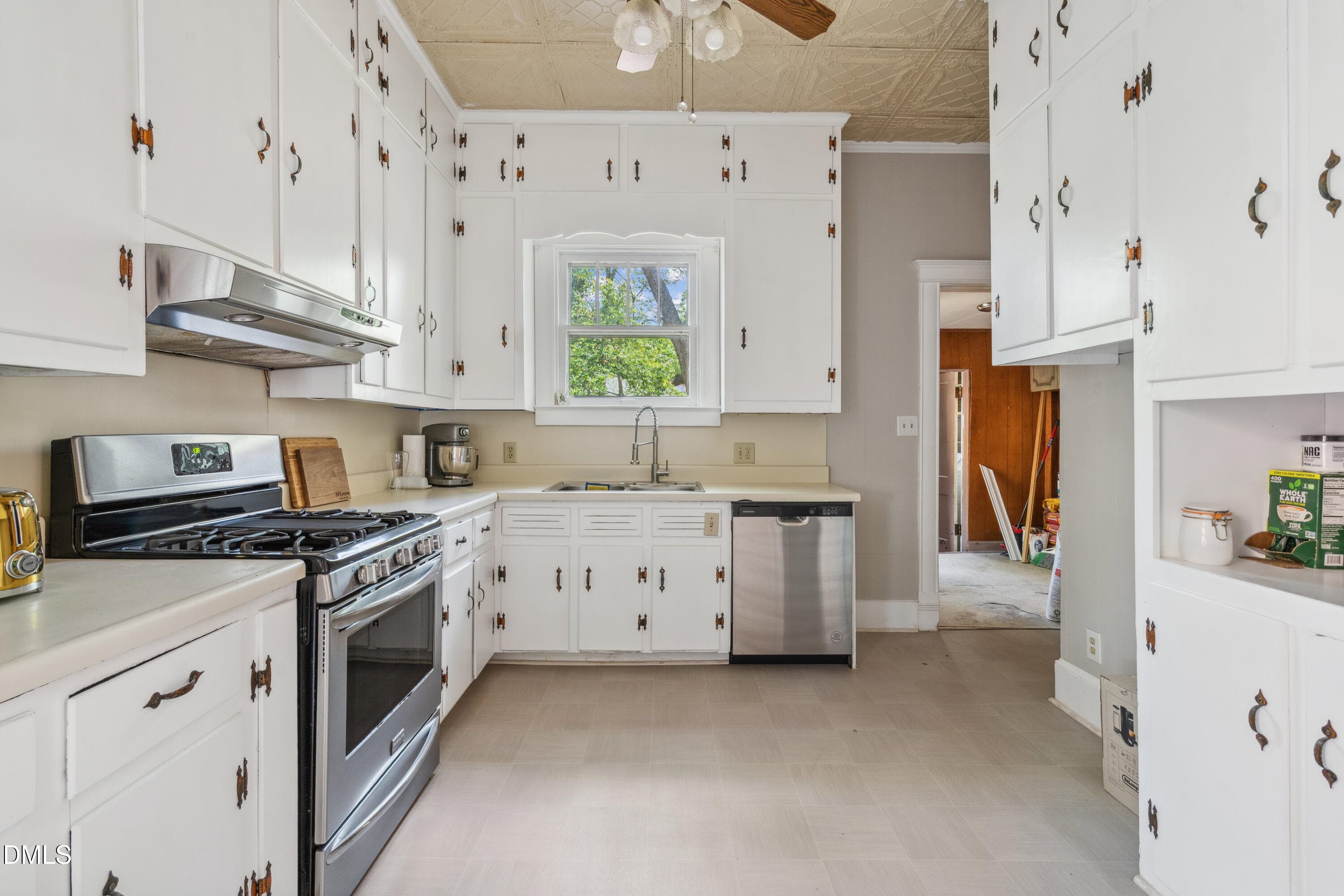20251124140541887028000000-o - 116 Hawthorne Road, Raleigh, NC 27605, Raleigh