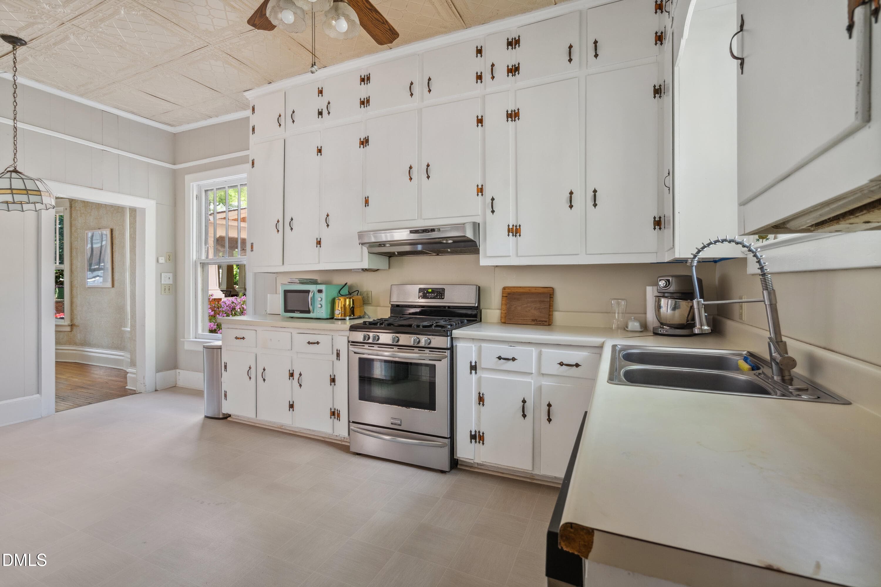 20251124140727998410000000-o - 116 Hawthorne Road, Raleigh, NC 27605, Raleigh