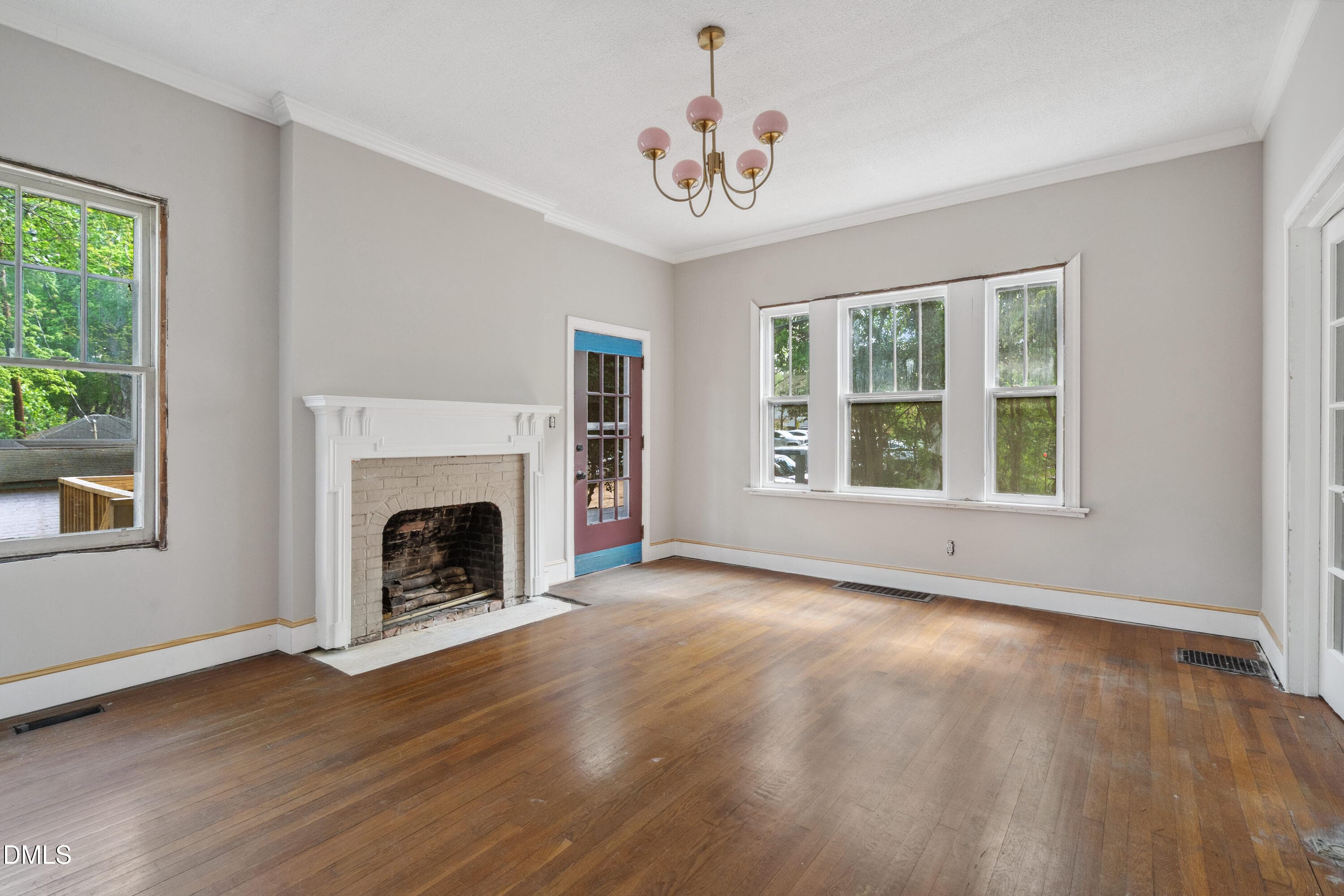 20251124140454120553000000-o - 116 Hawthorne Road, Raleigh, NC 27605, Raleigh