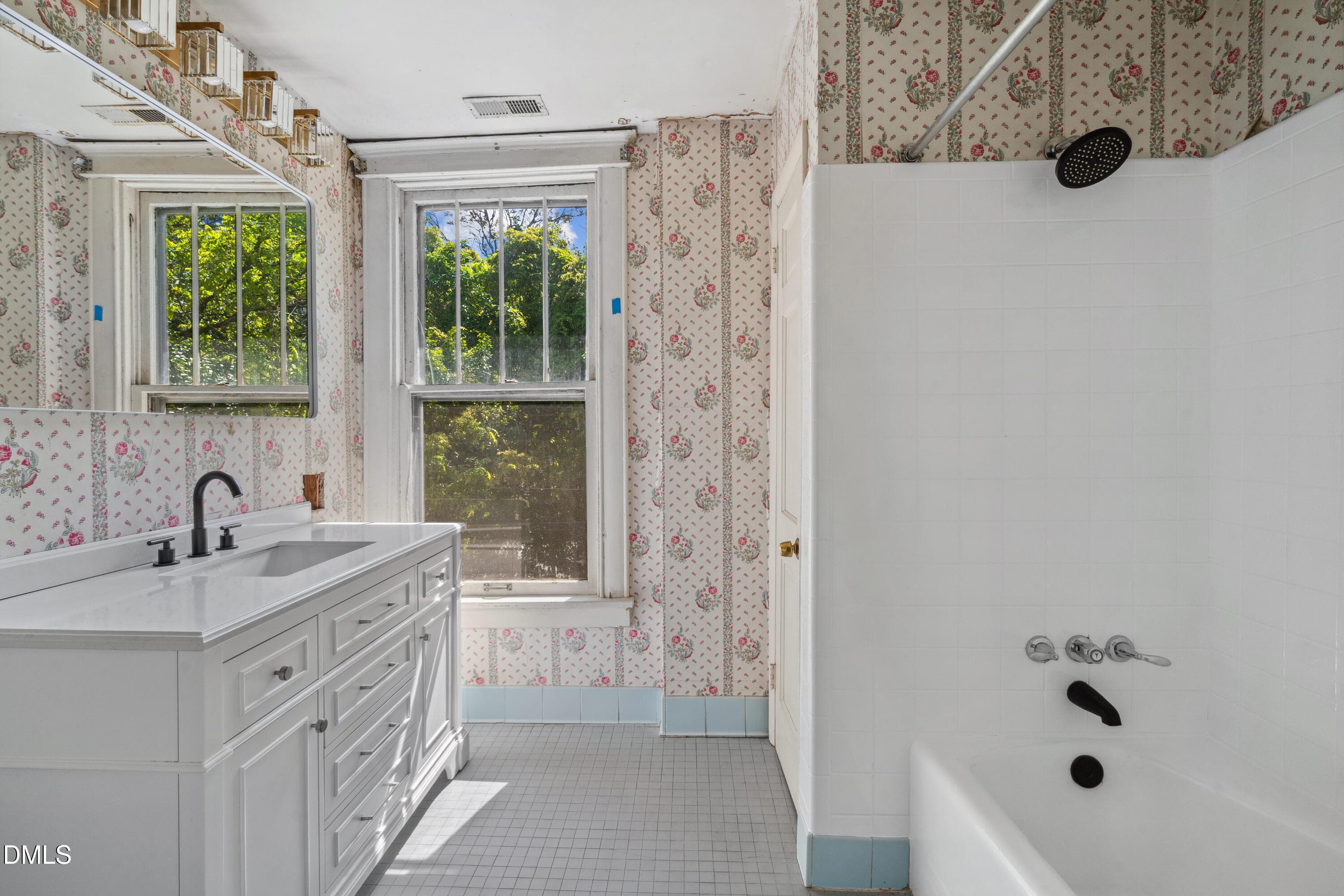 20251124140521754952000000-o - 116 Hawthorne Road, Raleigh, NC 27605, Raleigh
