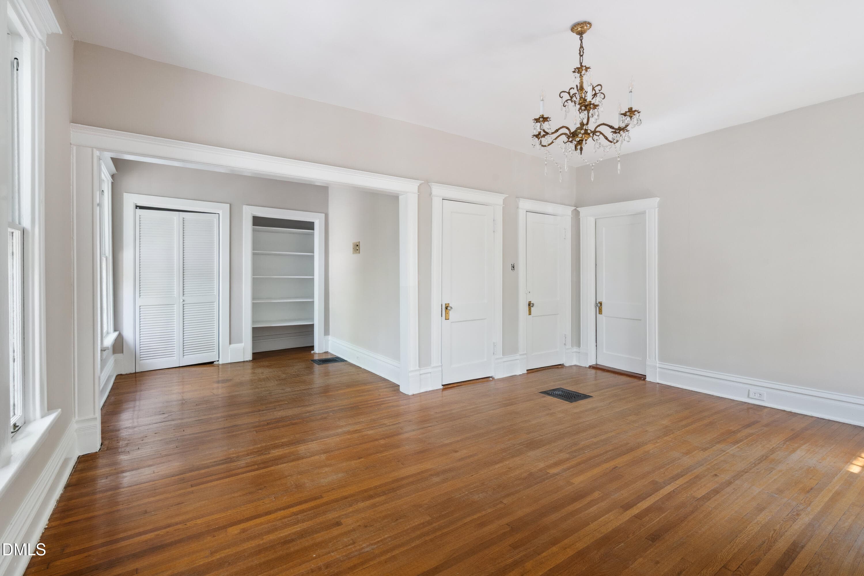 20251124140428710288000000-o - 116 Hawthorne Road, Raleigh, NC 27605, Raleigh