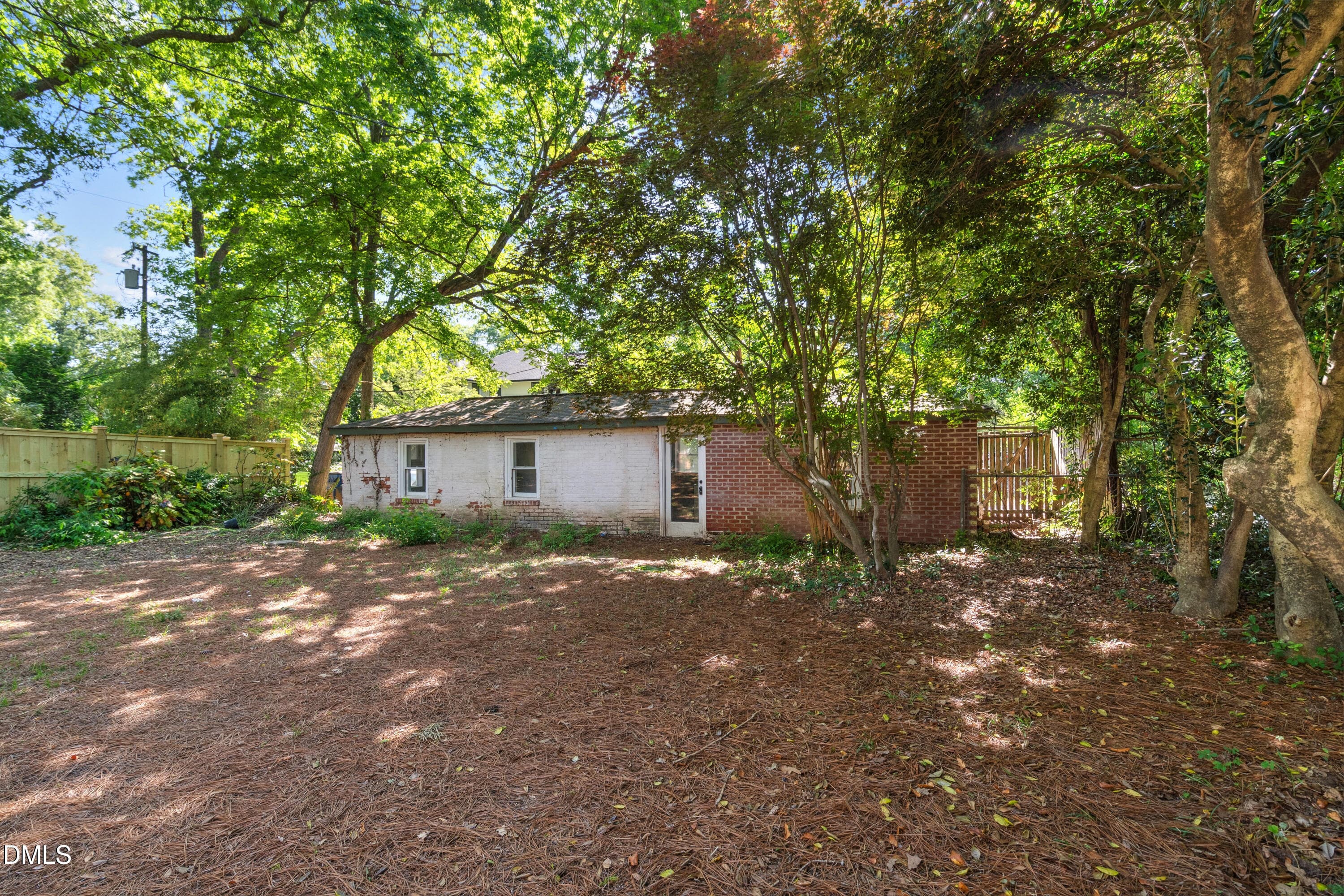 Guest house - 116 Hawthorne Road, Raleigh, NC 27605, Raleigh
