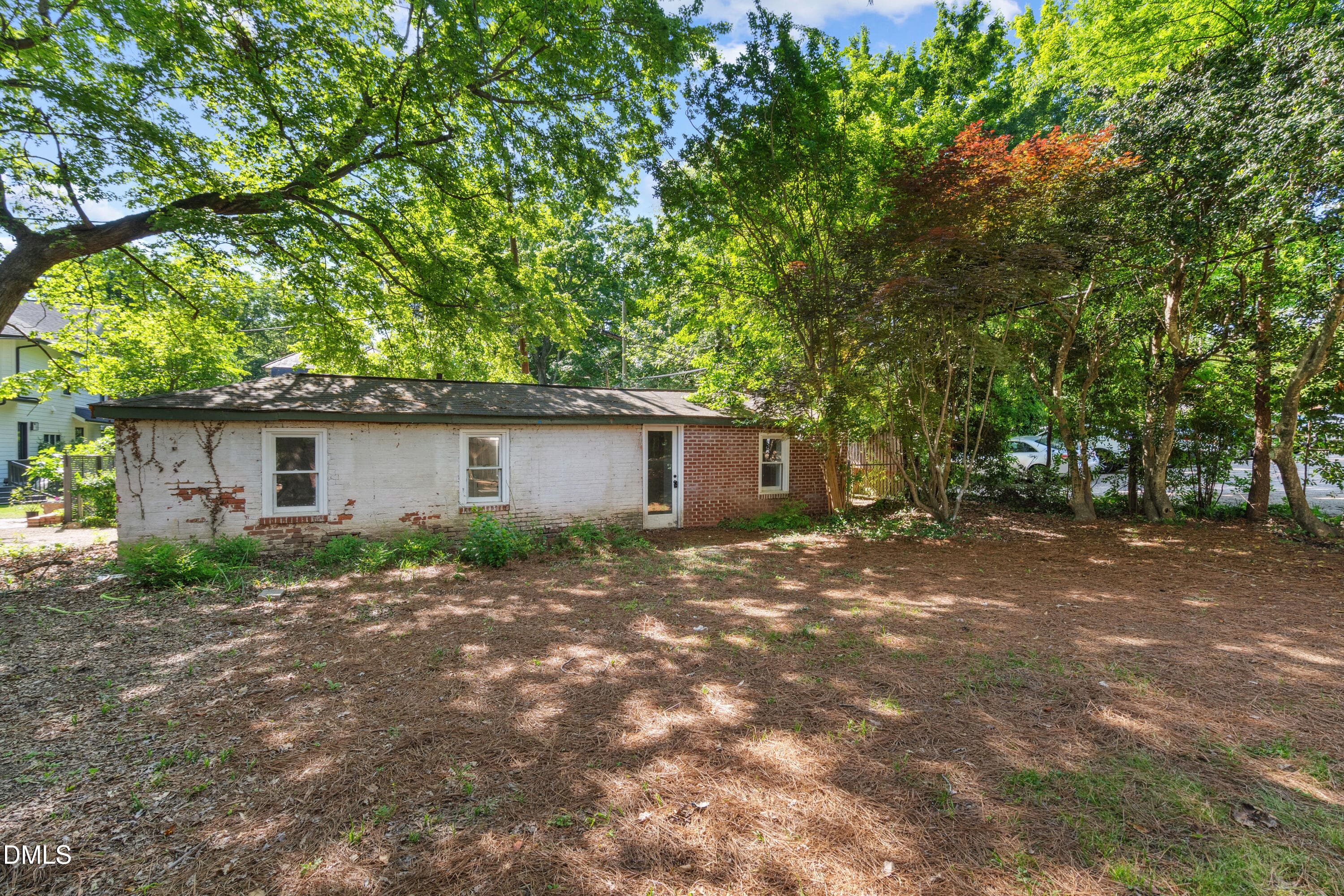 20251124142302099289000000-o - 116 Hawthorne Road, Raleigh, NC 27605, Raleigh