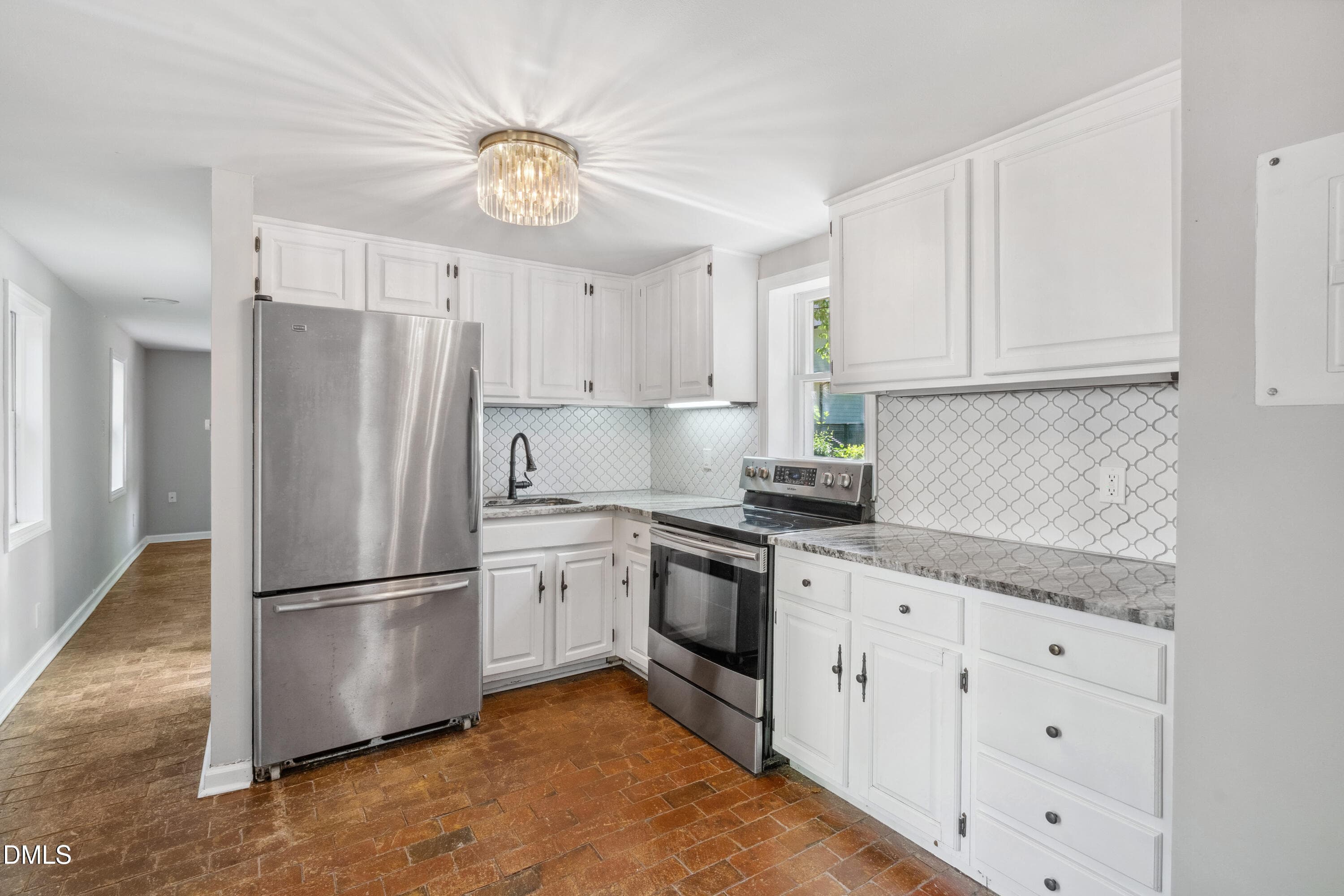 20251124142317164950000000-o - 116 Hawthorne Road, Raleigh, NC 27605, Raleigh