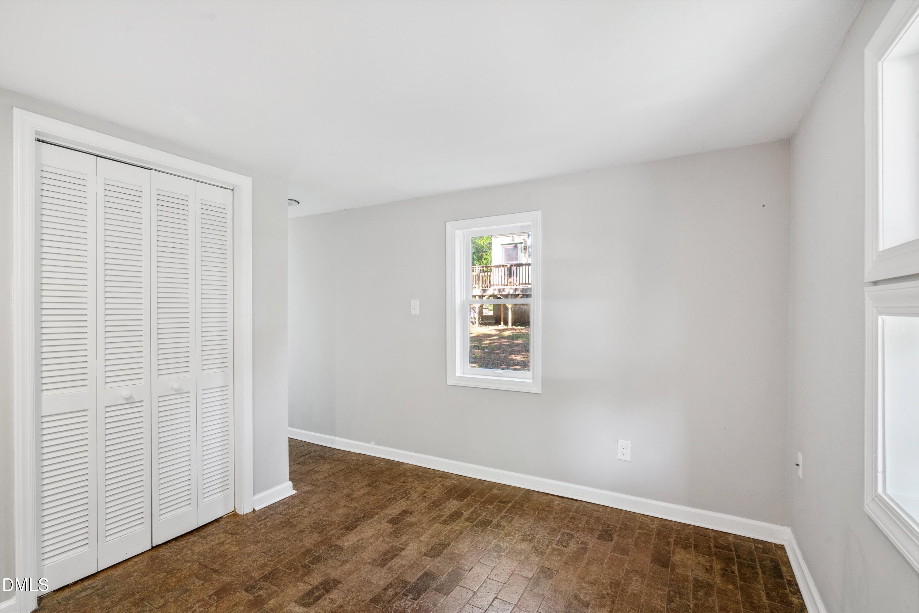 20251124142234119737000000-o - 116 Hawthorne Road, Raleigh, NC 27605, Raleigh