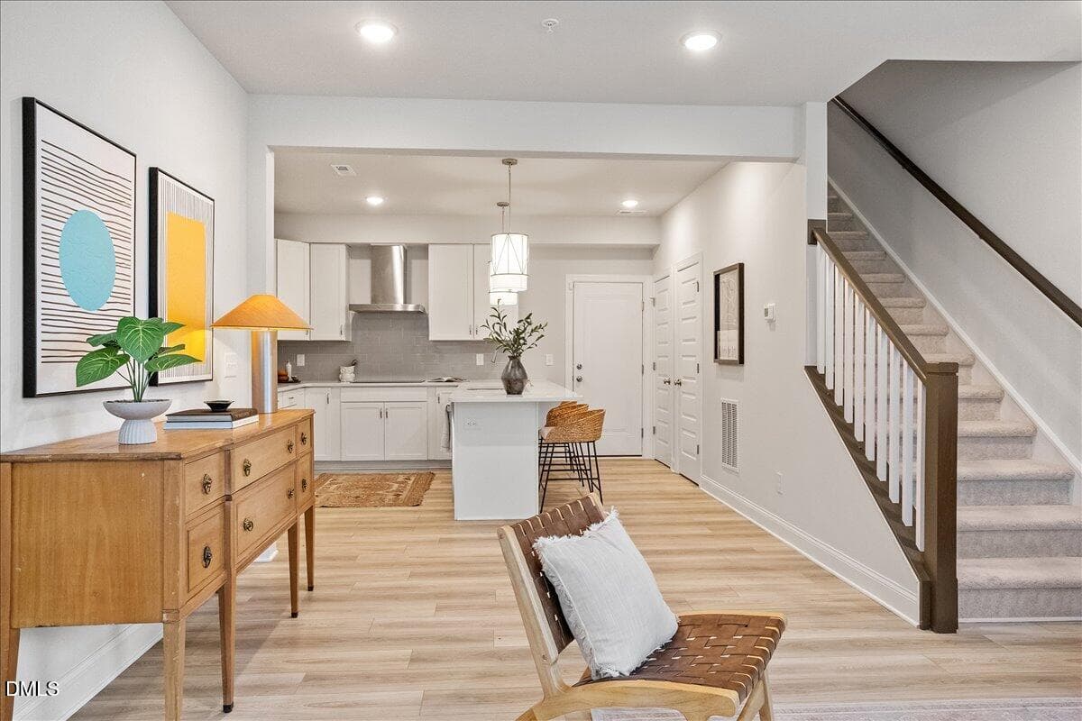 1234 Coach Station Alley 101, Raleigh, NC 27601
