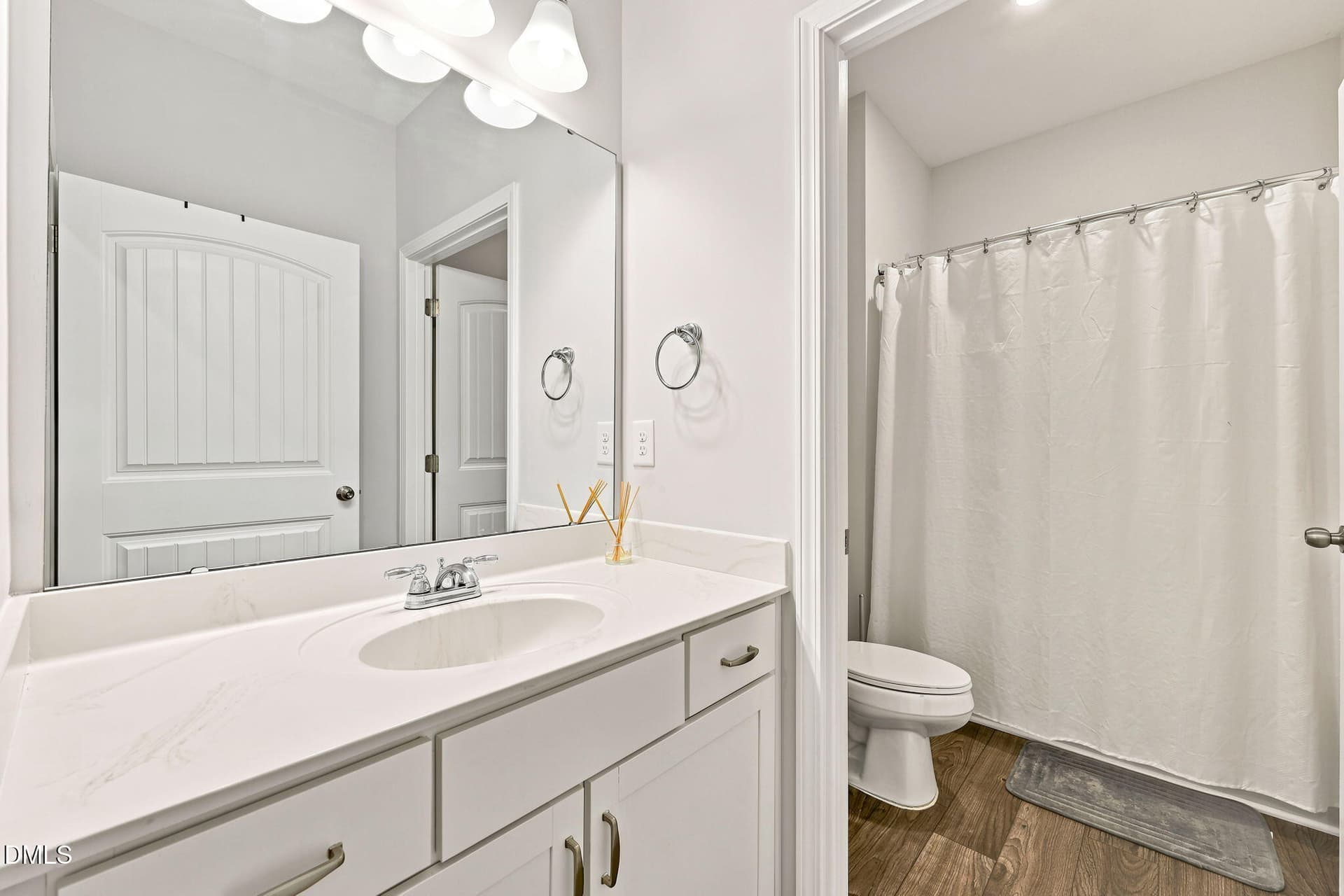Hall Bathroom - 3912 Mendenhall Drive, Zebulon, NC 27597