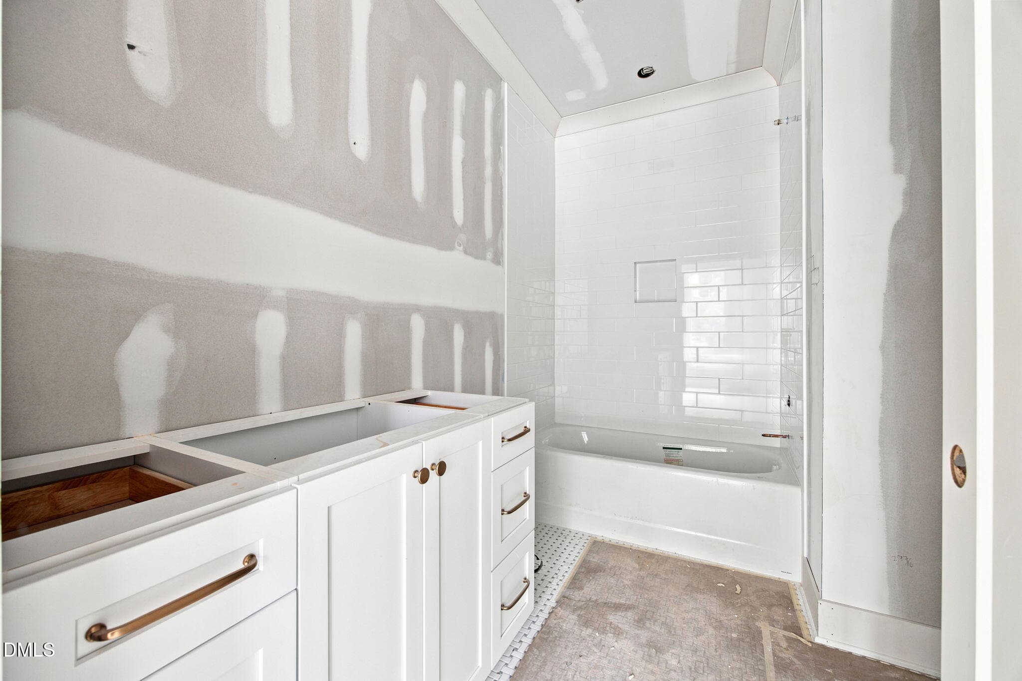 40-web-or-mls-IMG_8584_edit - 2390 Grant Avenue, Raleigh, NC 27608, Raleigh