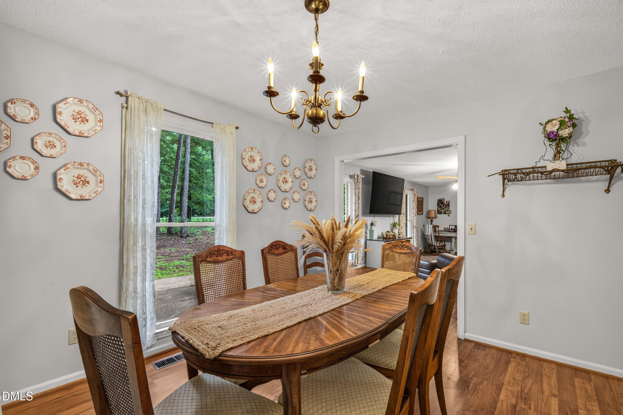 Dining Area - 1595 North Moore Road, Robbins, NC 27325