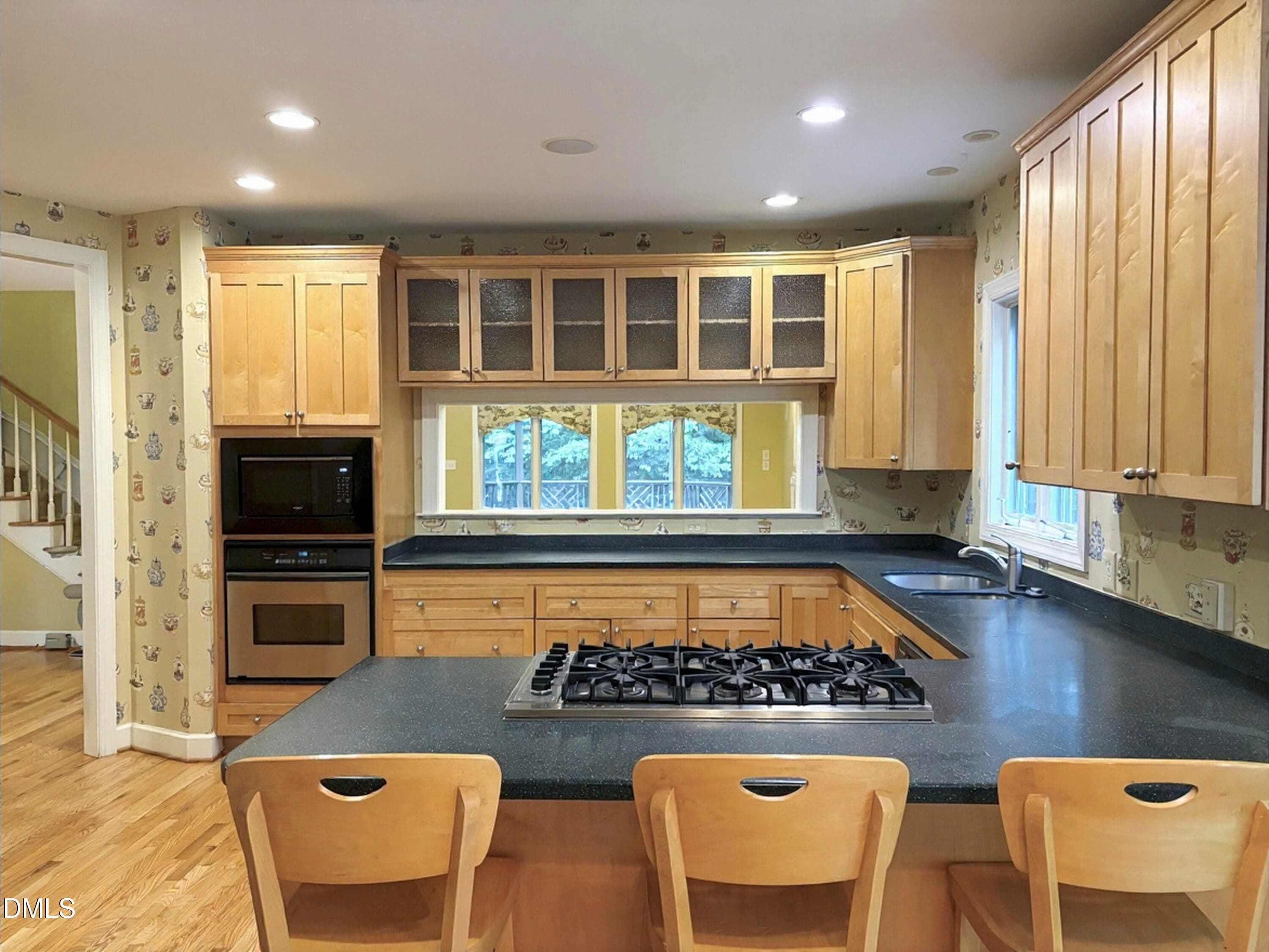 104 Turnberry Kitchen. - 104 Turnberry Lane, Chapel Hill, NC 27517, Chapel Hill
