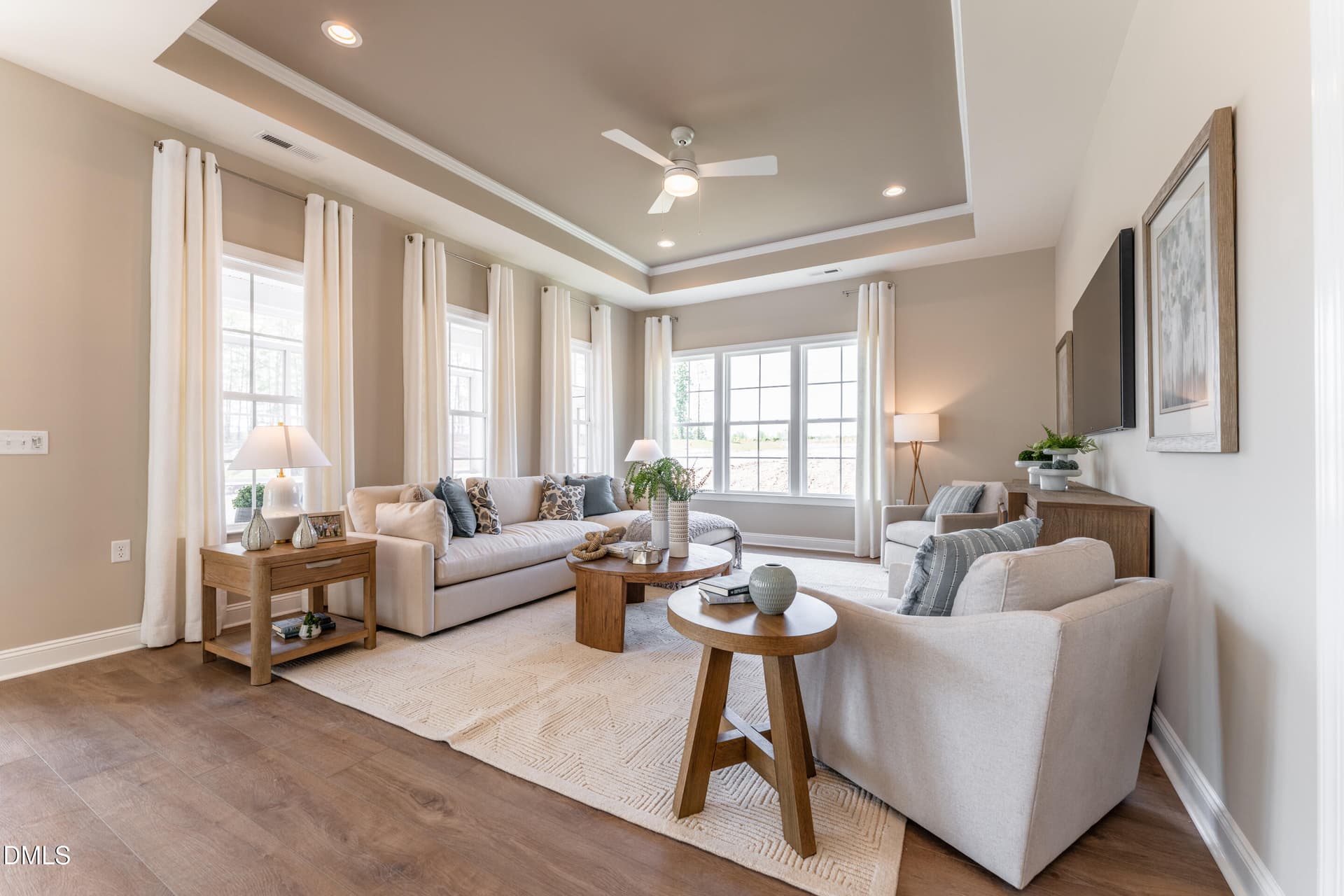 20 HHHunt Homes Retreat Family Room - 331 Oak Meadow Lane, Angier, NC 27501