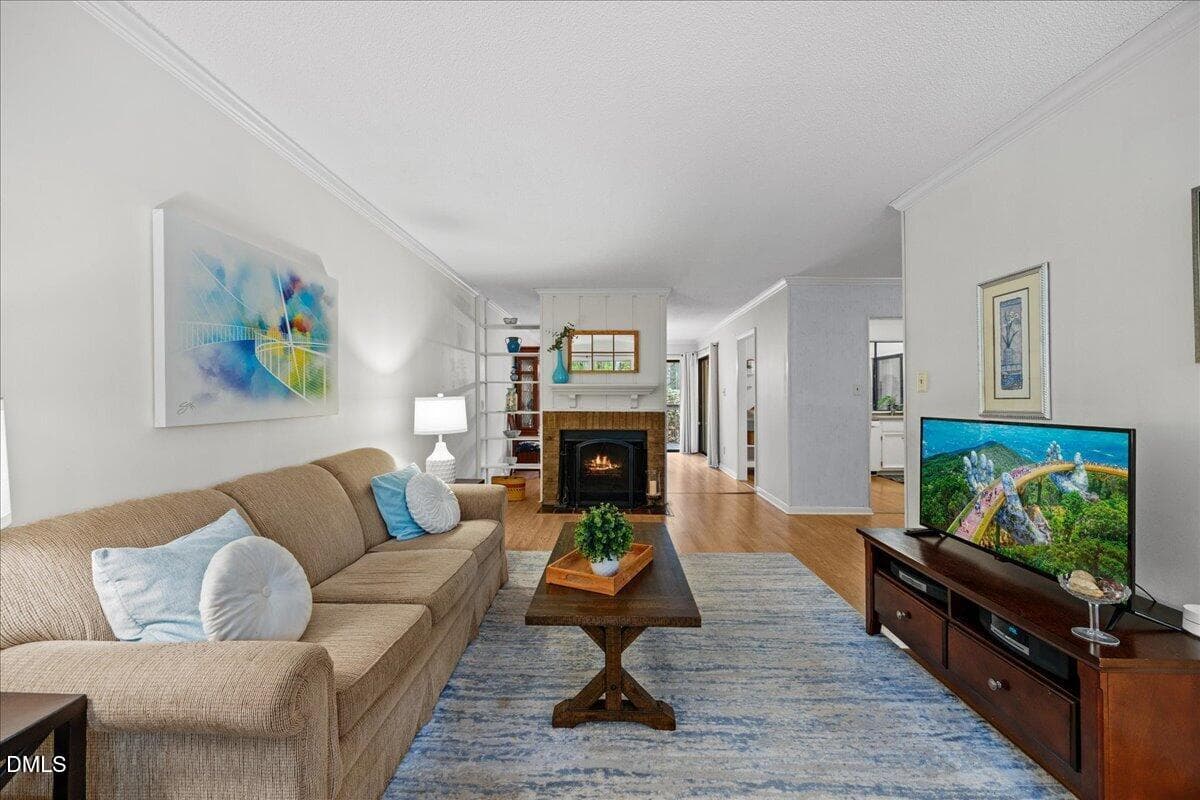 08-2A1A4129 - 4100 Five Oaks Drive 27, Durham, NC 27707, Durham