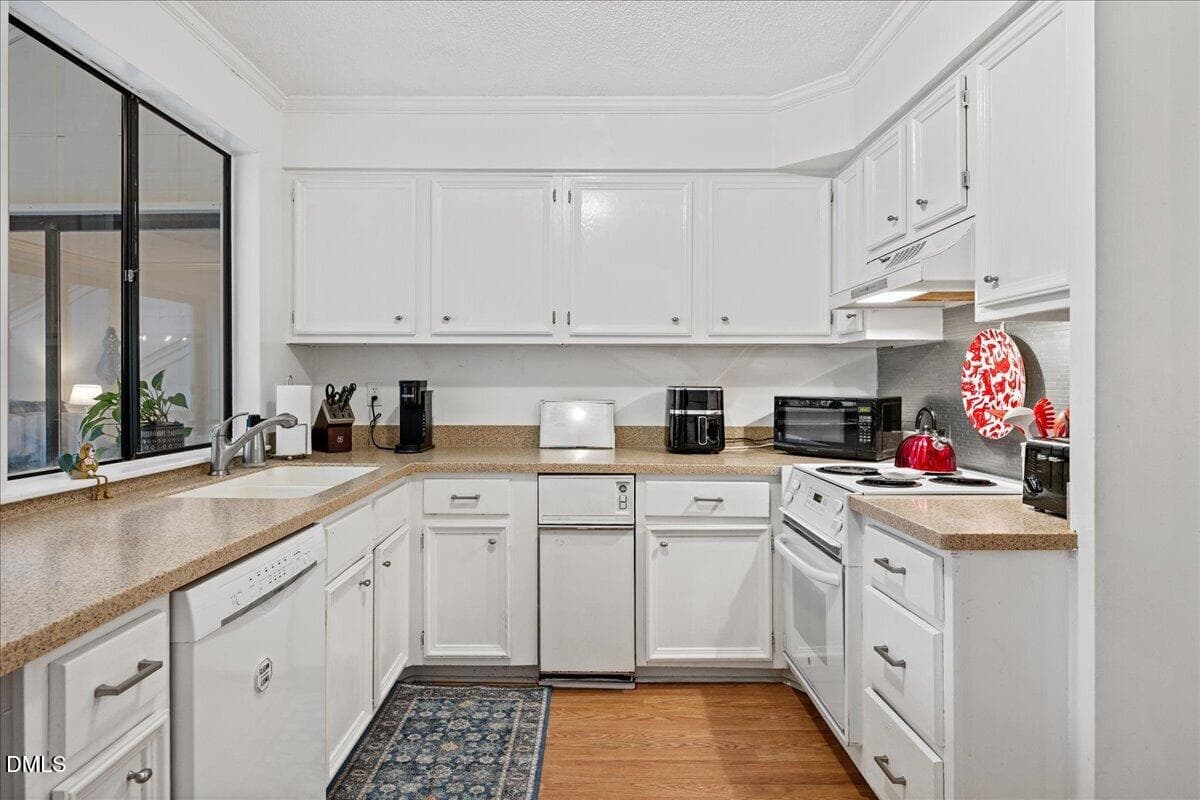 12-2A1A4141 - 4100 Five Oaks Drive 27, Durham, NC 27707, Durham
