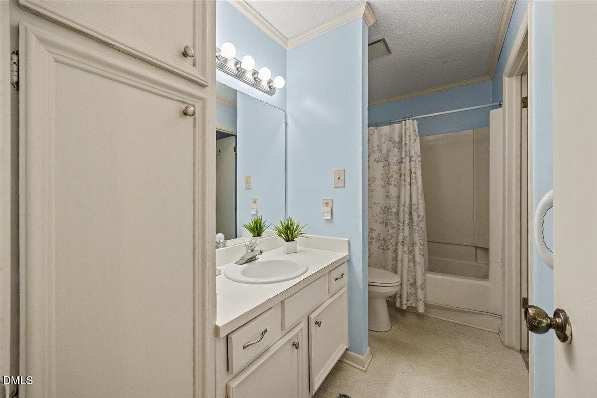 18-2A1A4159 - 4100 Five Oaks Drive 27, Durham, NC 27707, Durham
