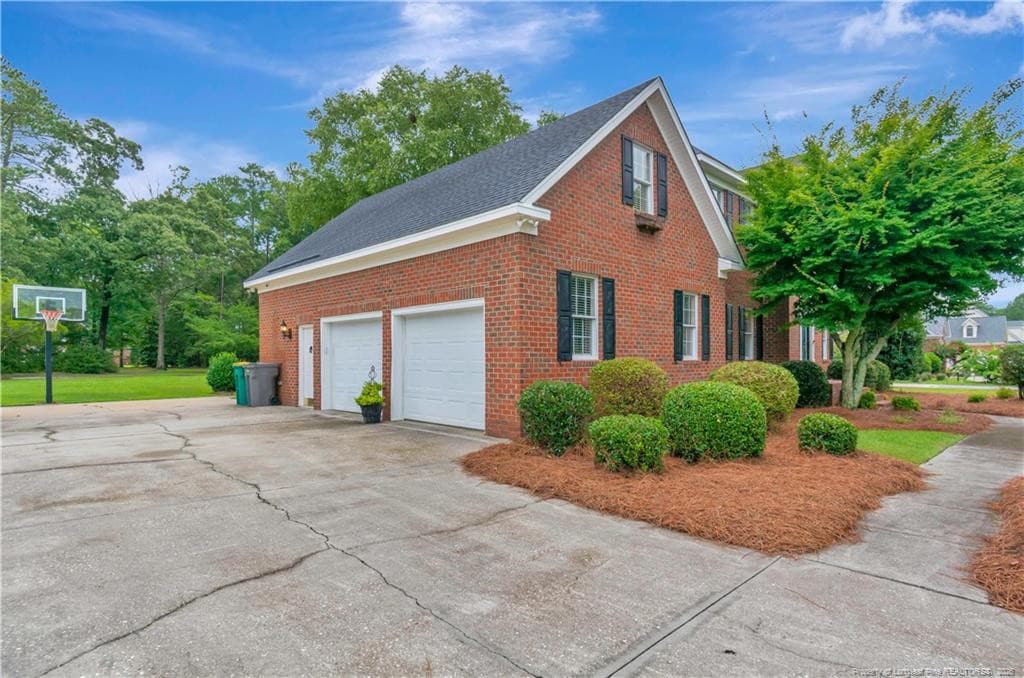 Photo 2 - 5008 Willow Oak Drive, Lumberton, NC 28358