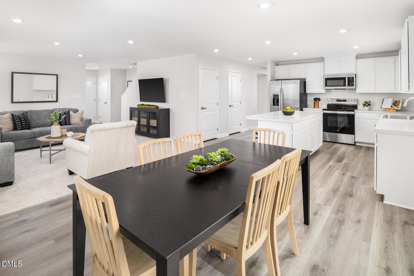 11 dining - 91 Day Song Court, Lillington, NC 27546