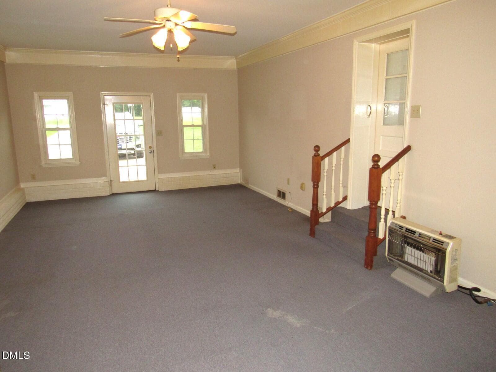 Den - 2635 W Lyon Station Road, Creedmoor, NC 27522, Creedmoor