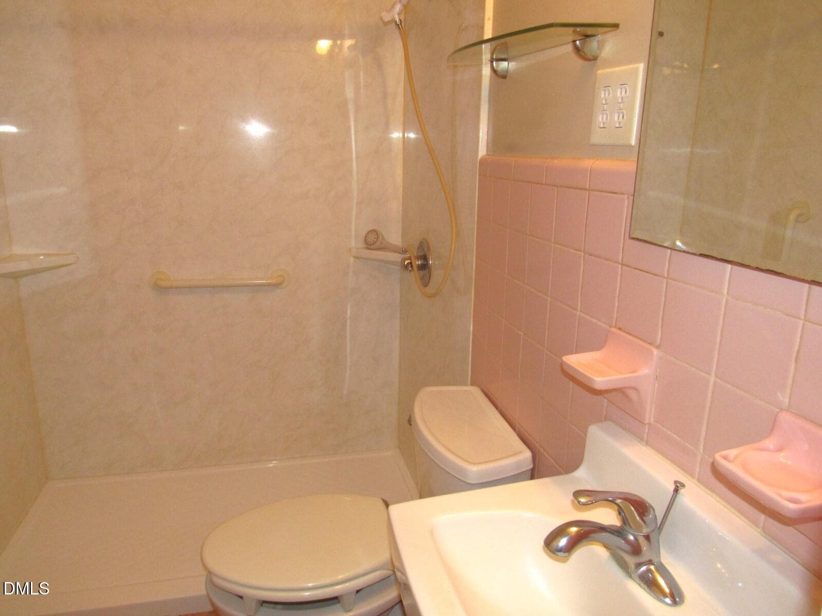 Hall bath - 2635 W Lyon Station Road, Creedmoor, NC 27522, Creedmoor