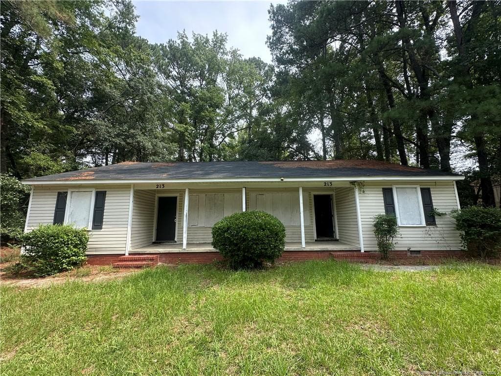213 Colonial Drive, Fayetteville, NC 28301