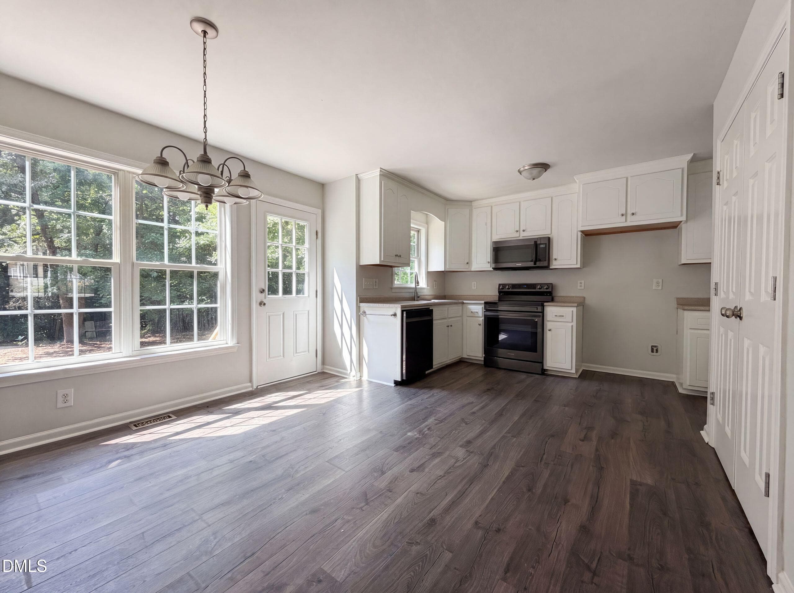 listing_1 - 576 Sunray Drive, Clayton, NC 27520