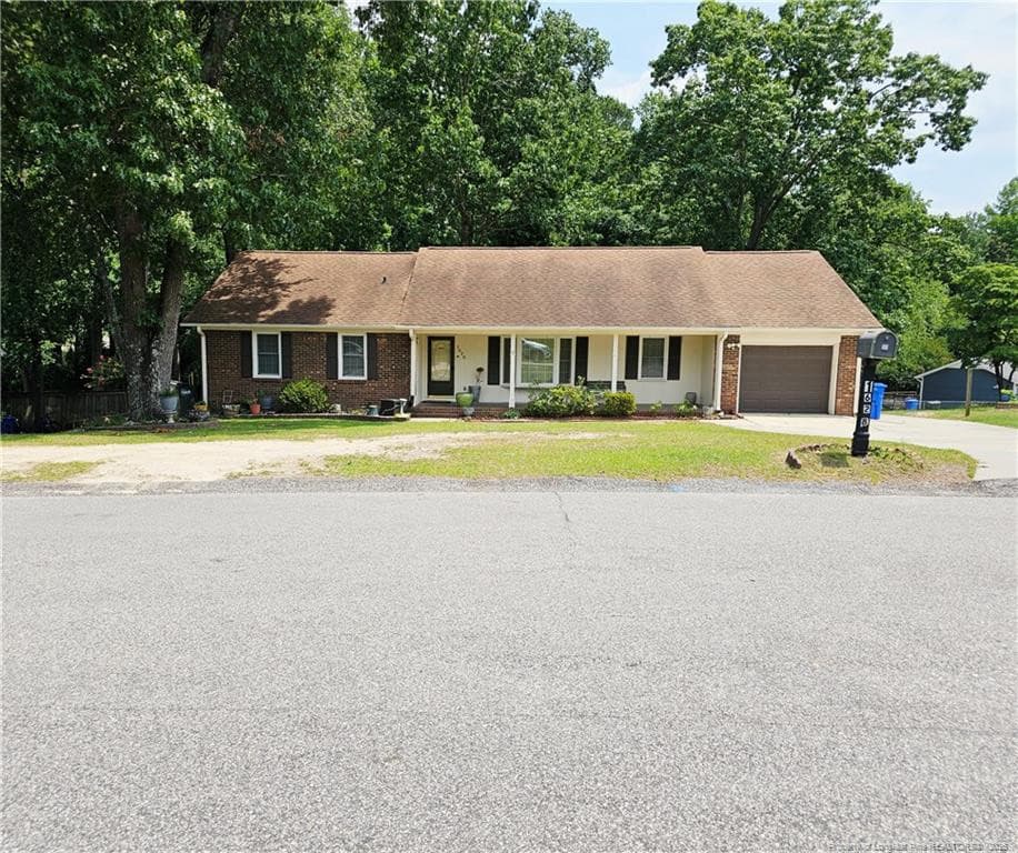 1628 Sweetgum Circle, Fayetteville, NC 28304