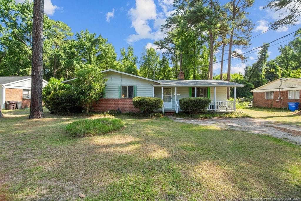 5014 Ashton Road, Fayetteville, NC 28304