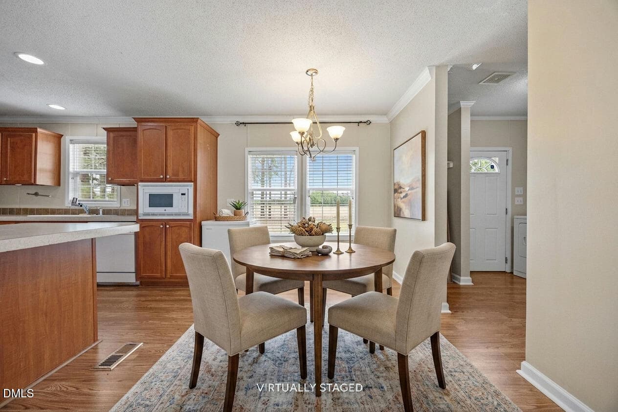staged dining - 8540 Godwin Falcon Road, Godwin, NC 28344