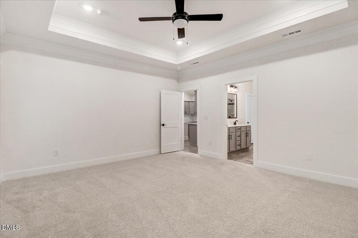Tray ceilings/Crown - 32 Killarney Avenue, Lillington, NC 27546