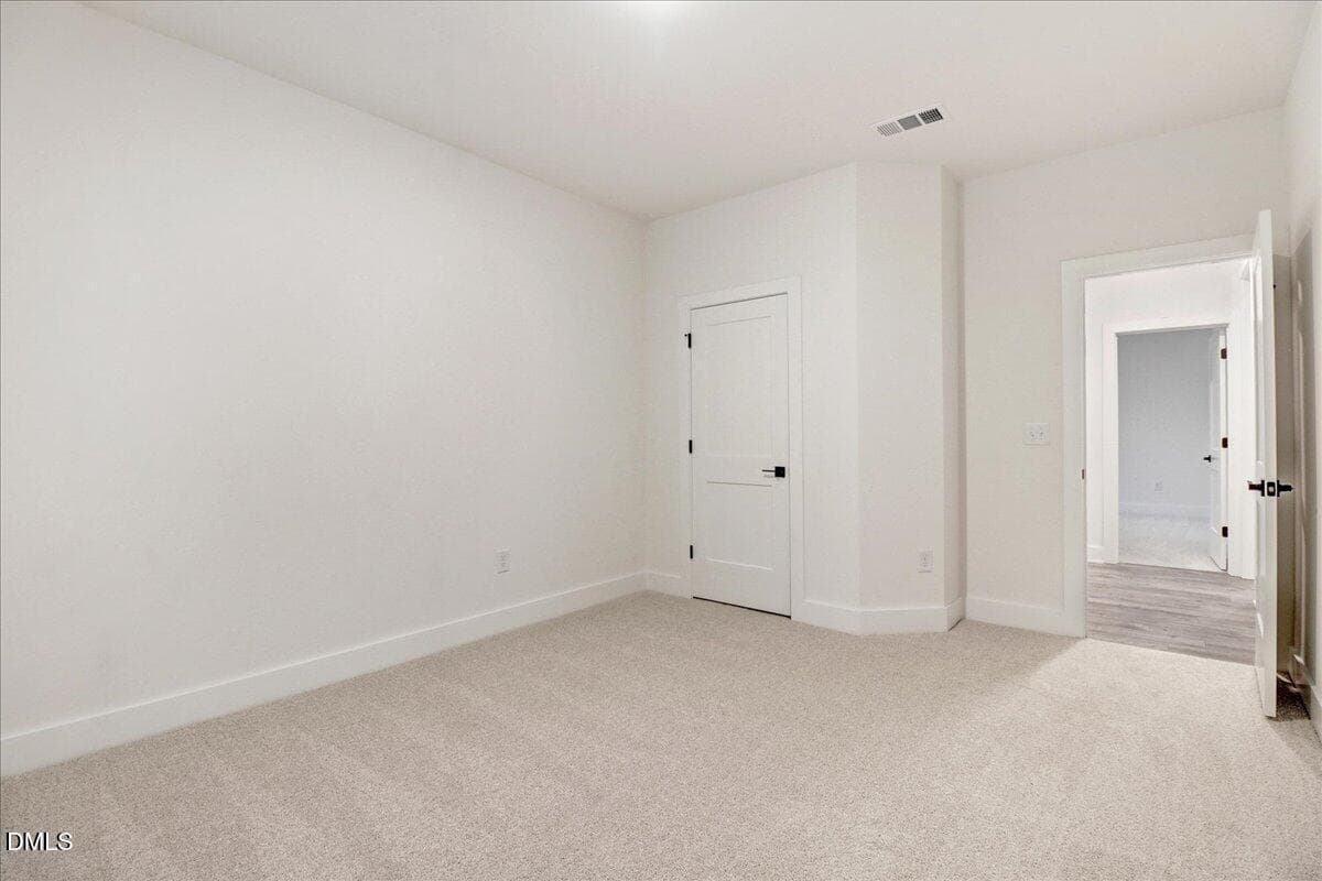 Bed 3 - 32 Killarney Avenue, Lillington, NC 27546