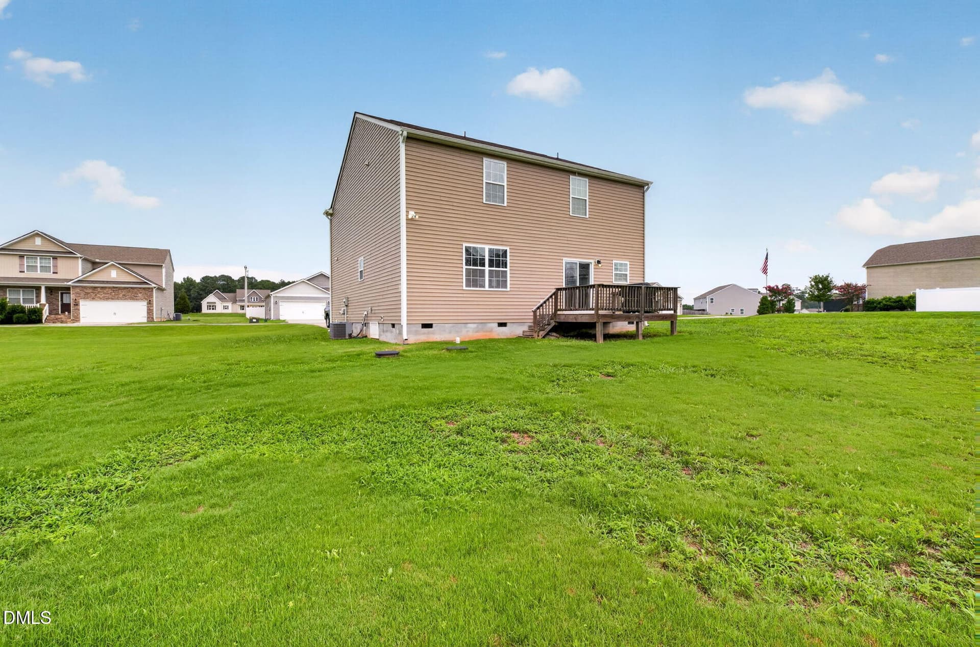 48-web-or-mls-19 Rockwater Way - 48 - 19 Rockwater Way, Zebulon, NC 27597