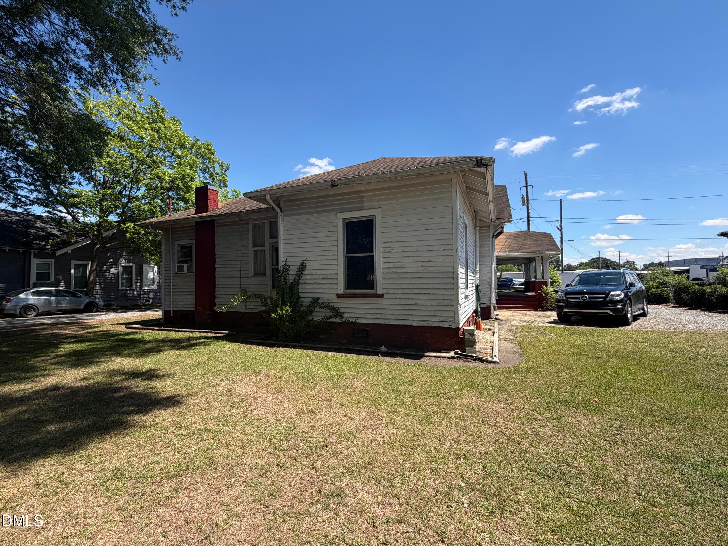 IMG_6897 - 209 N Pollock Street, Selma, NC 27576