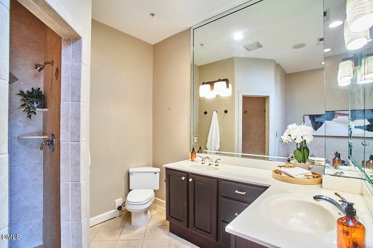 172 - 200 S Dawson Street 310, Raleigh, NC 27601, Raleigh